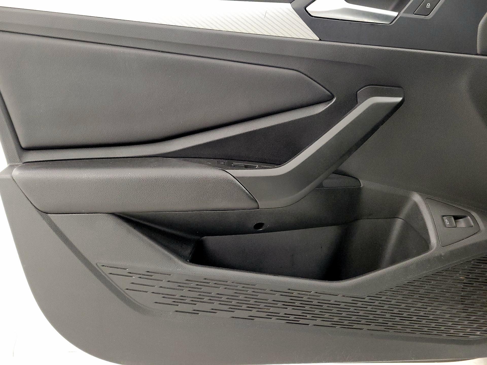 Thumbnail: 2019 Volkswagen Jetta - 12