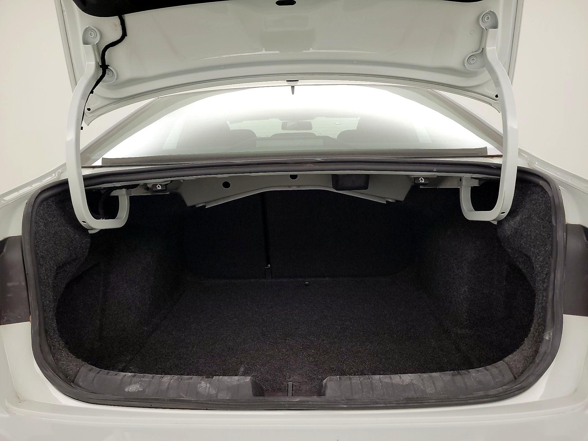 Thumbnail: 2019 Volkswagen Jetta - 20