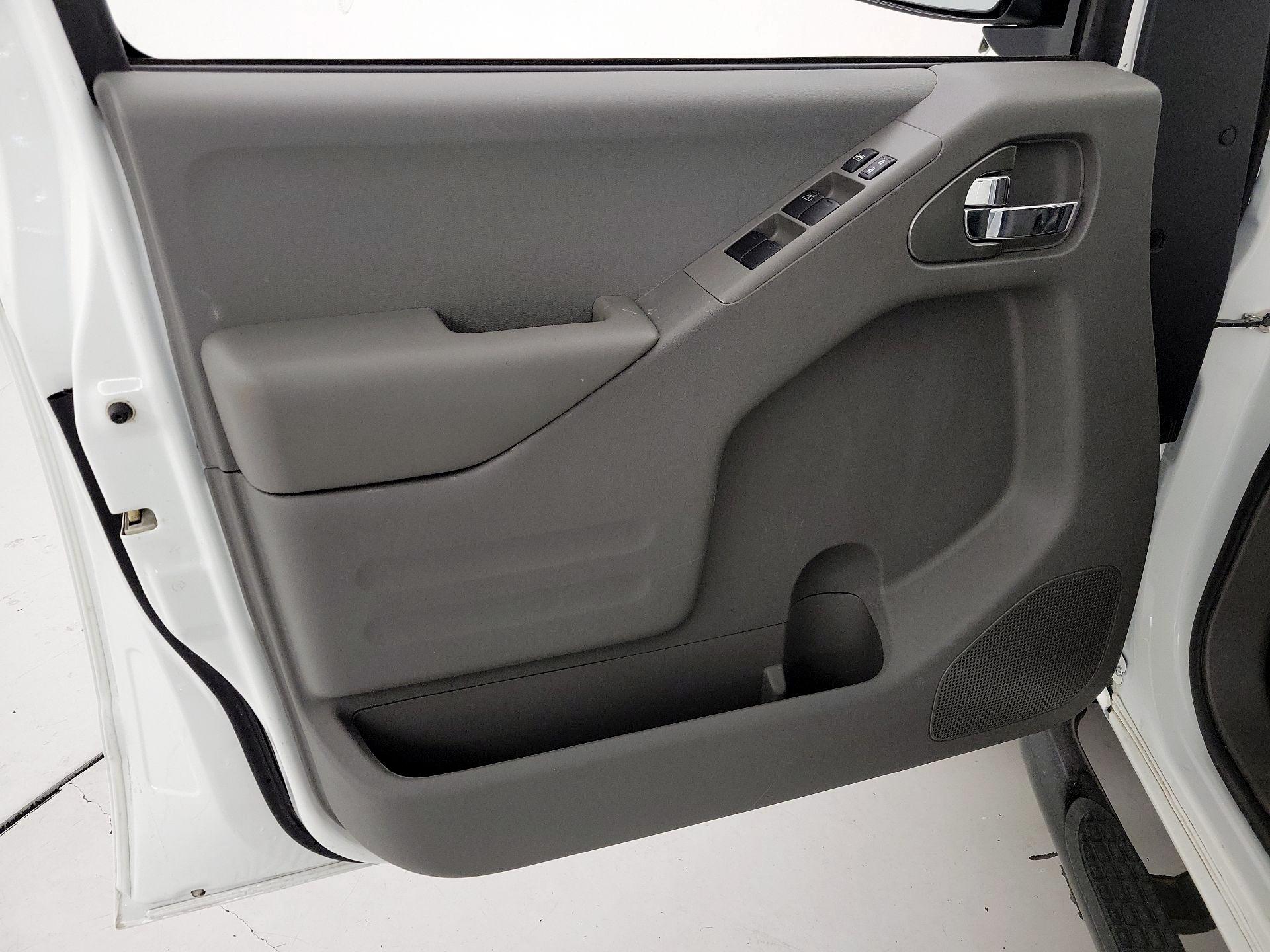 Thumbnail: 2019 Nissan Frontier - 12