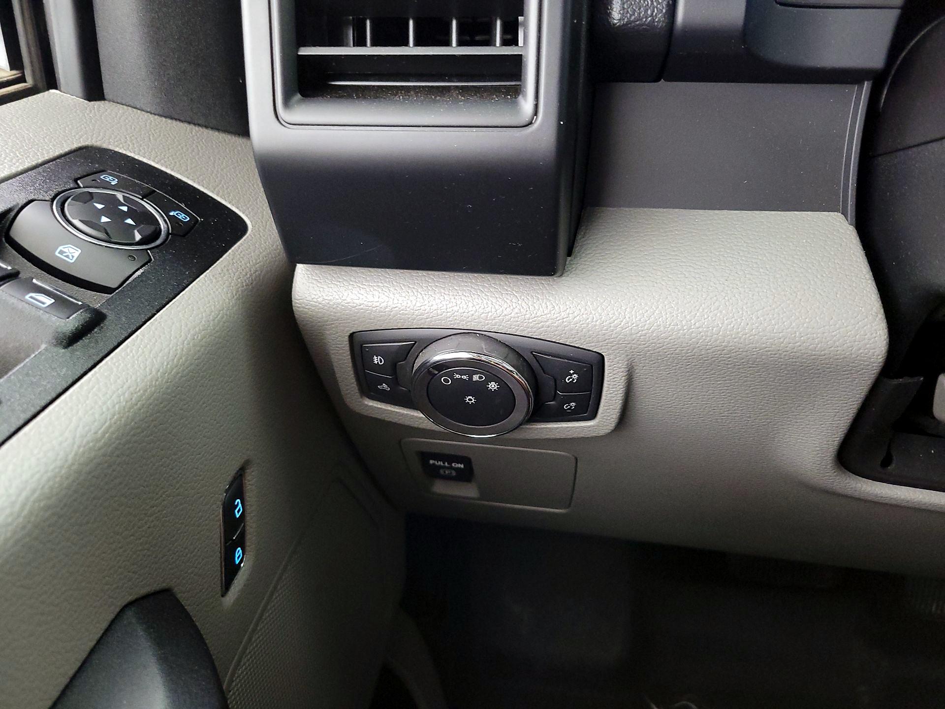 Thumbnail: 2018 Ford F-150 - 13