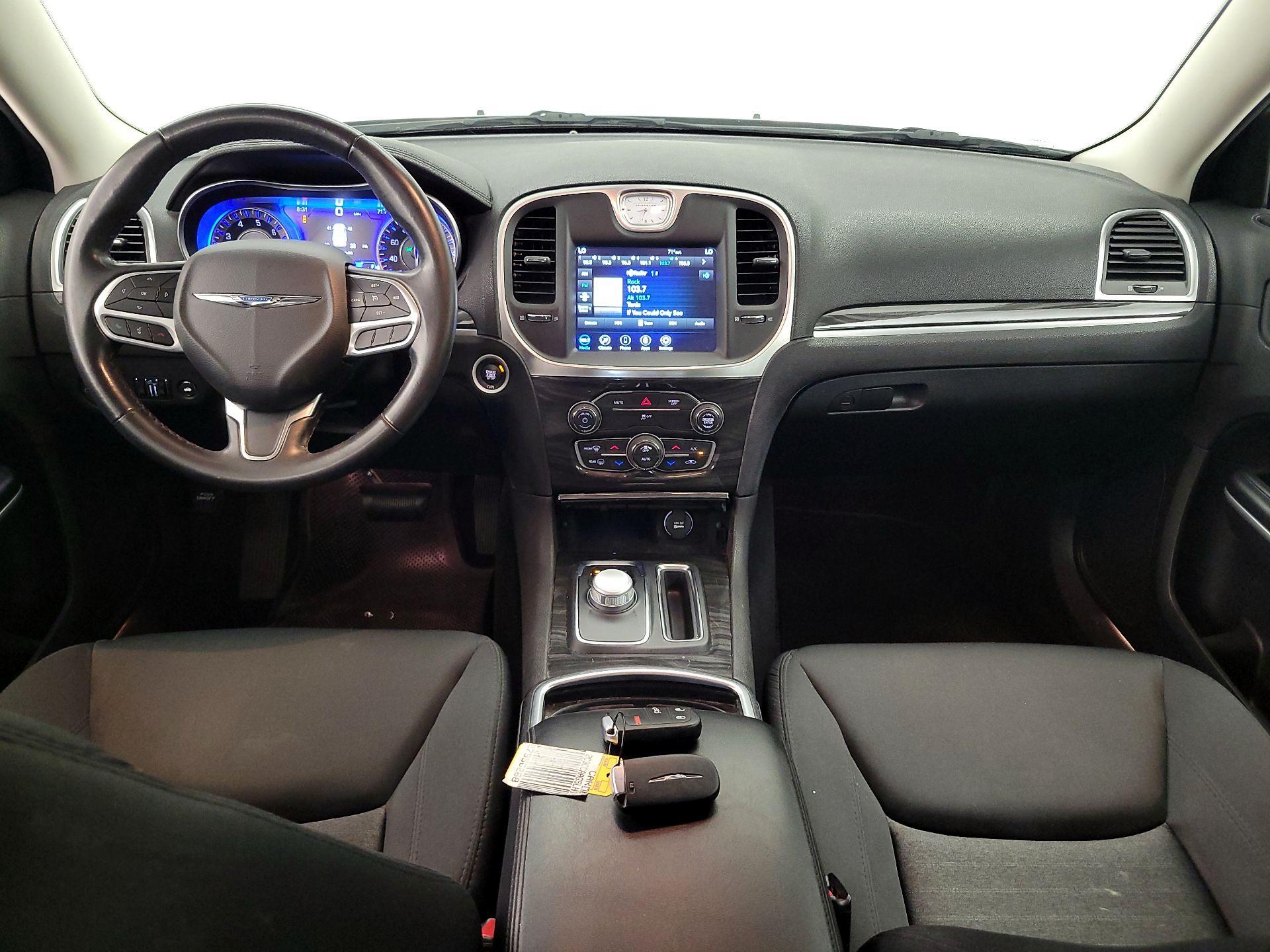 Thumbnail: 2020 Chrysler 300 - 9