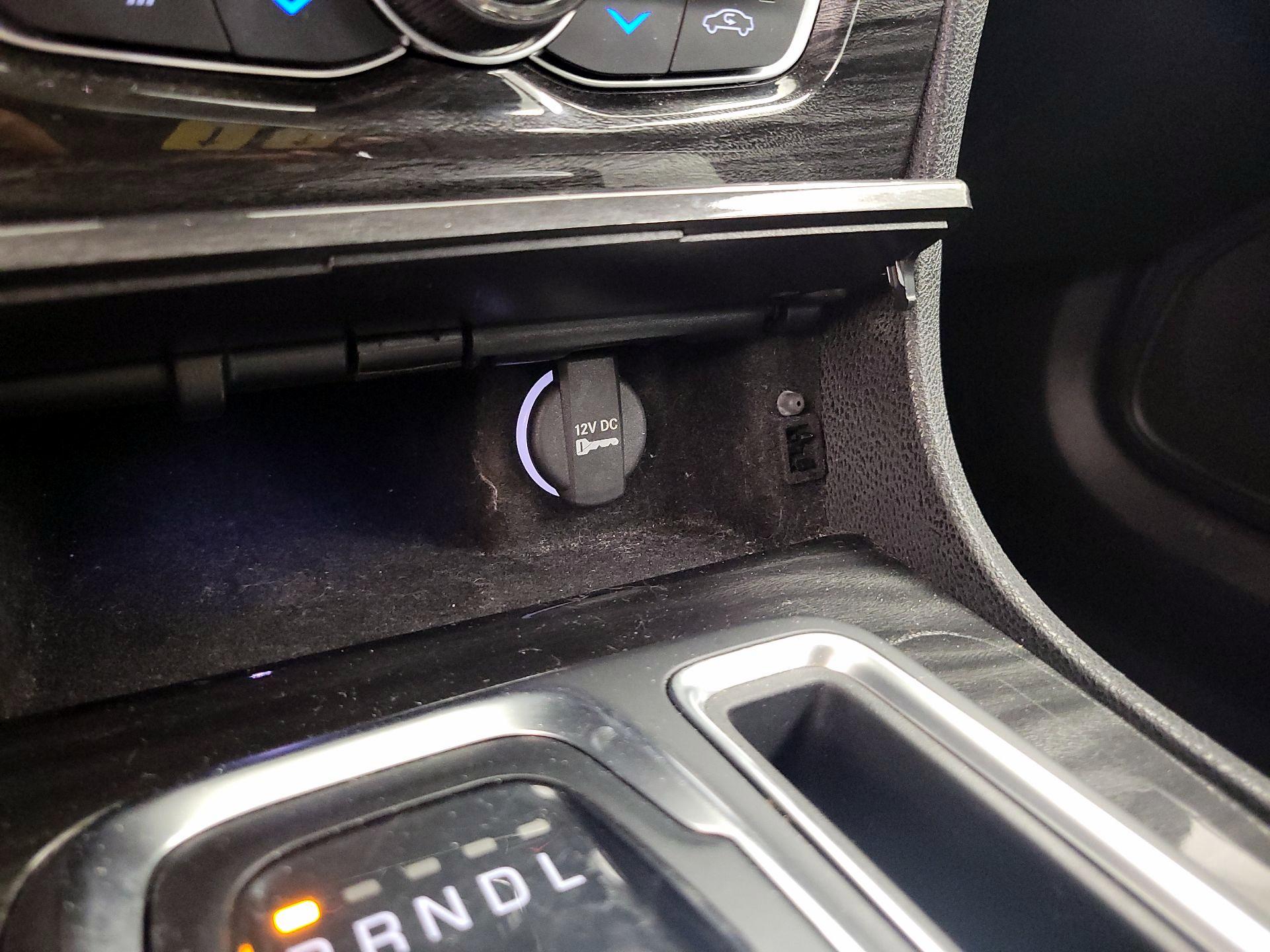 Thumbnail: 2020 Chrysler 300 - 18