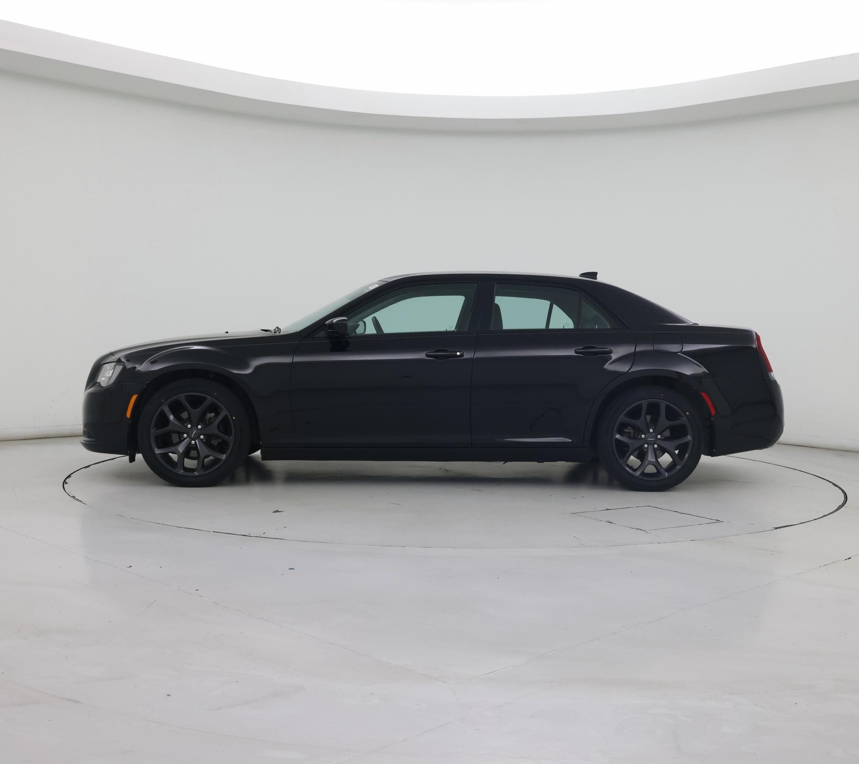 Thumbnail: 2020 Chrysler 300 - 3