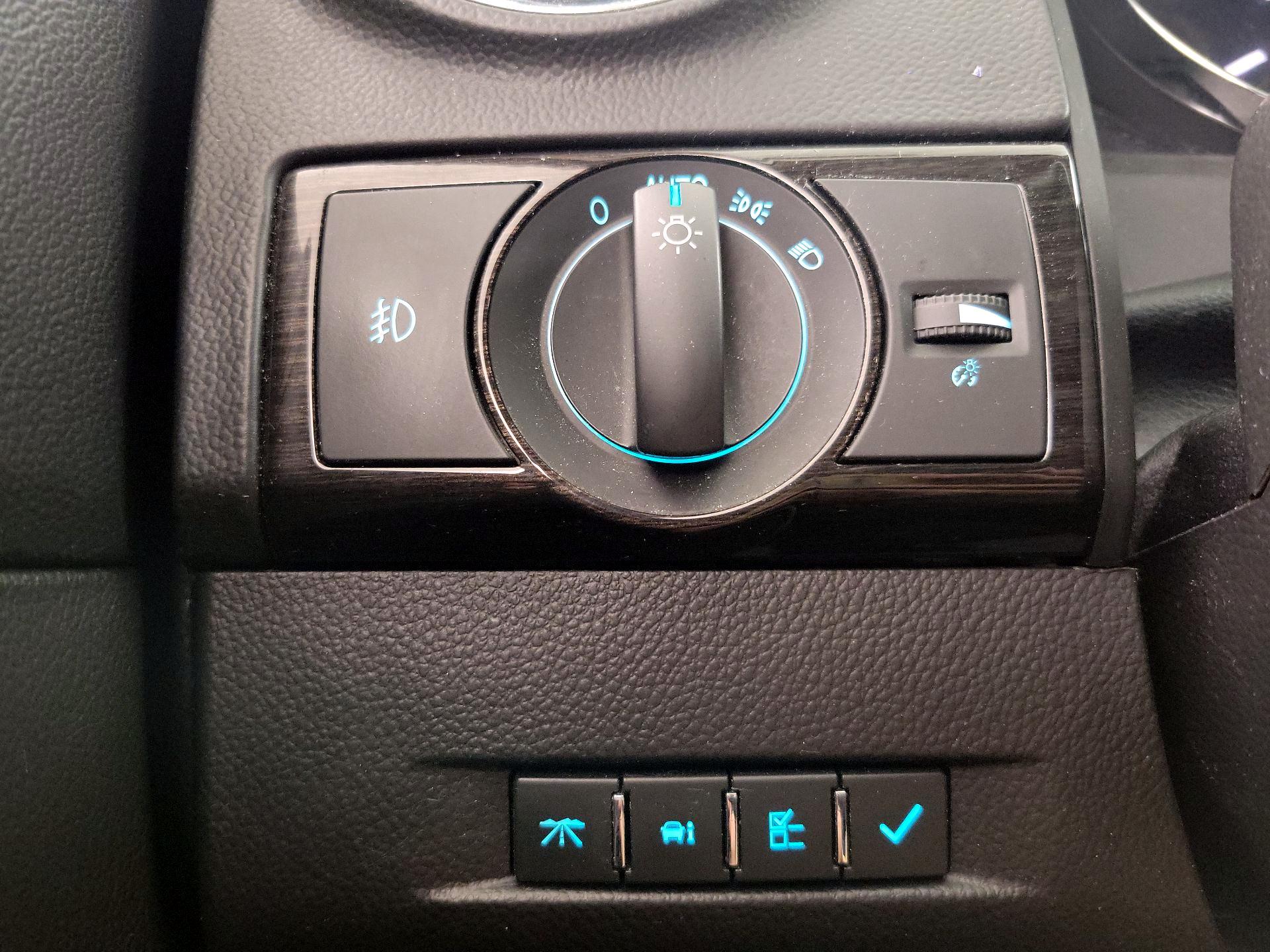Thumbnail: 2014 Chevrolet Captiva Sport - 13