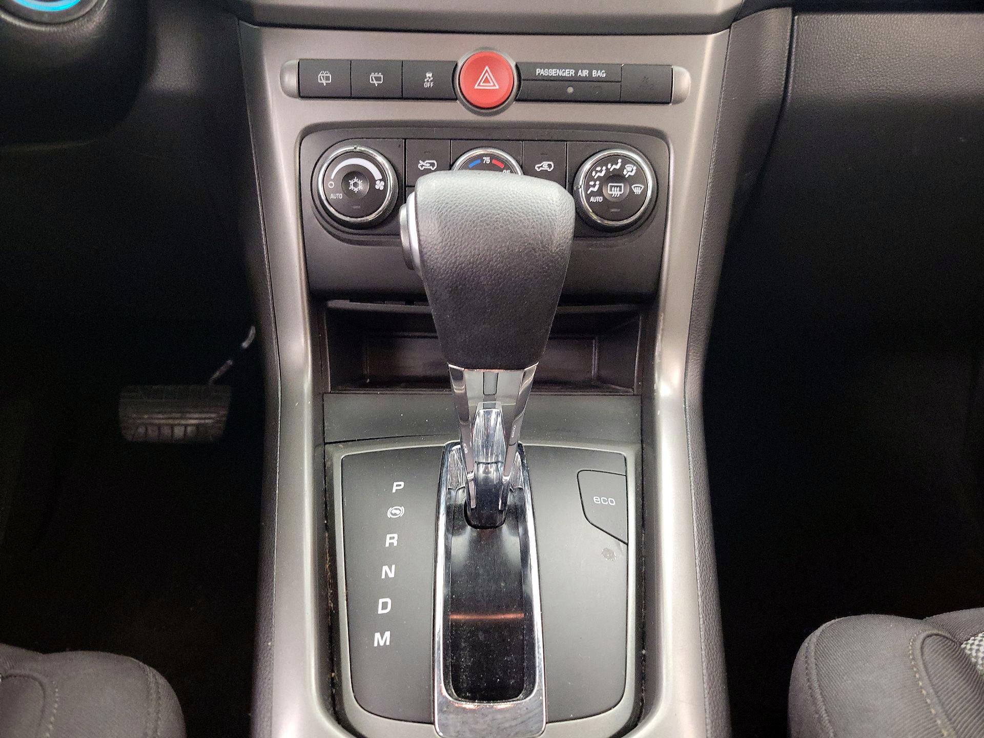 Thumbnail: 2014 Chevrolet Captiva Sport - 16