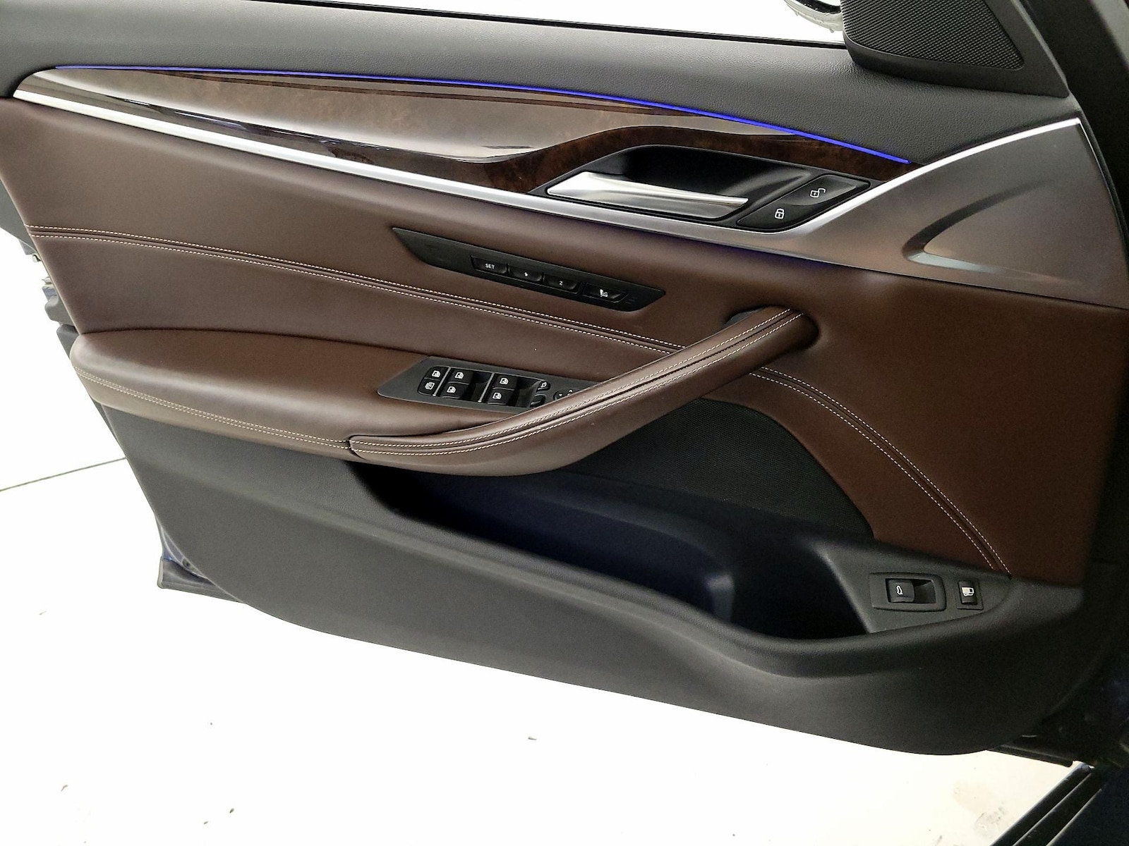 2018 BMW 5 Series 530e - Photo 13
