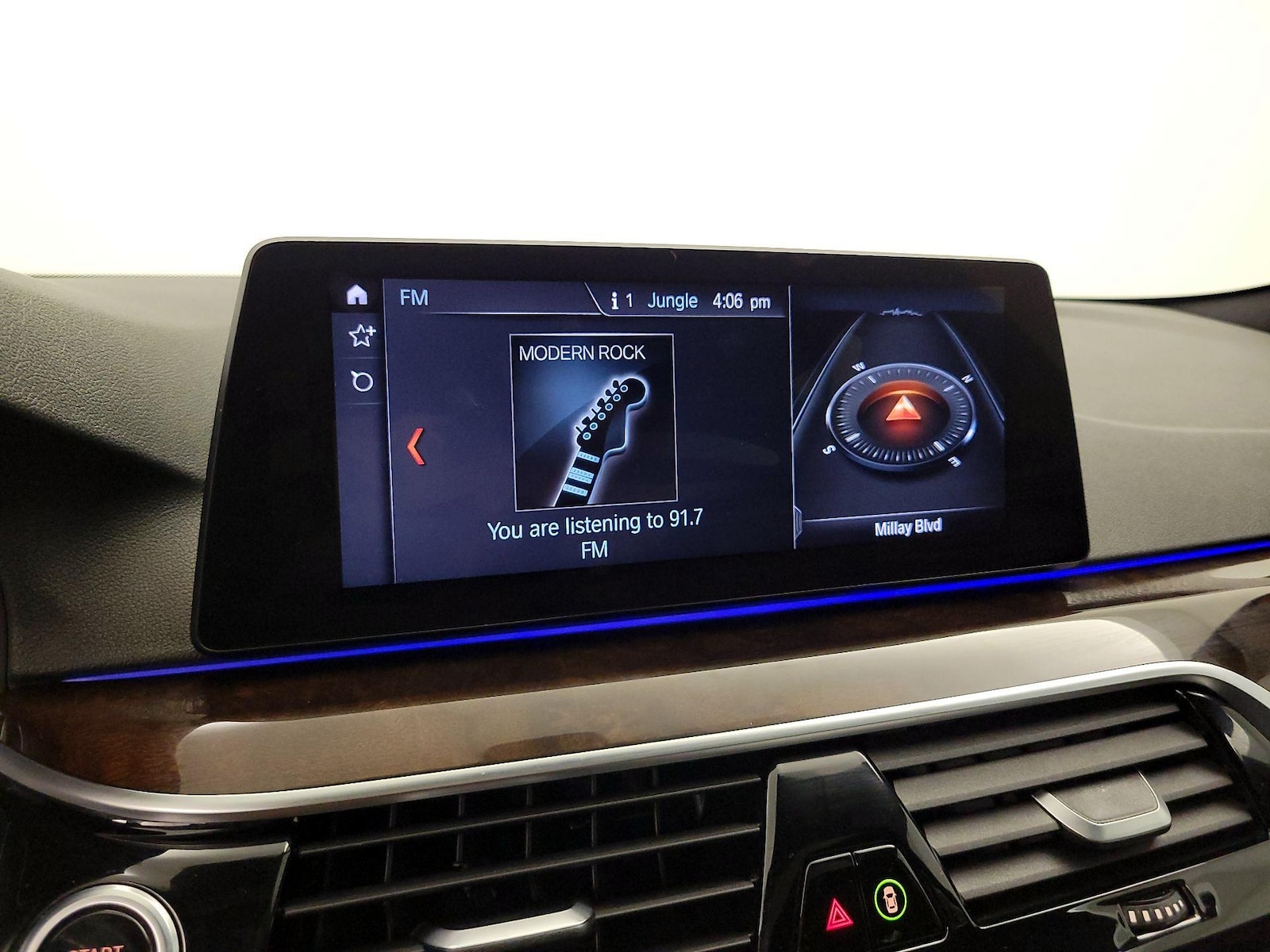2018 BMW 5 Series 530e - Photo 16
