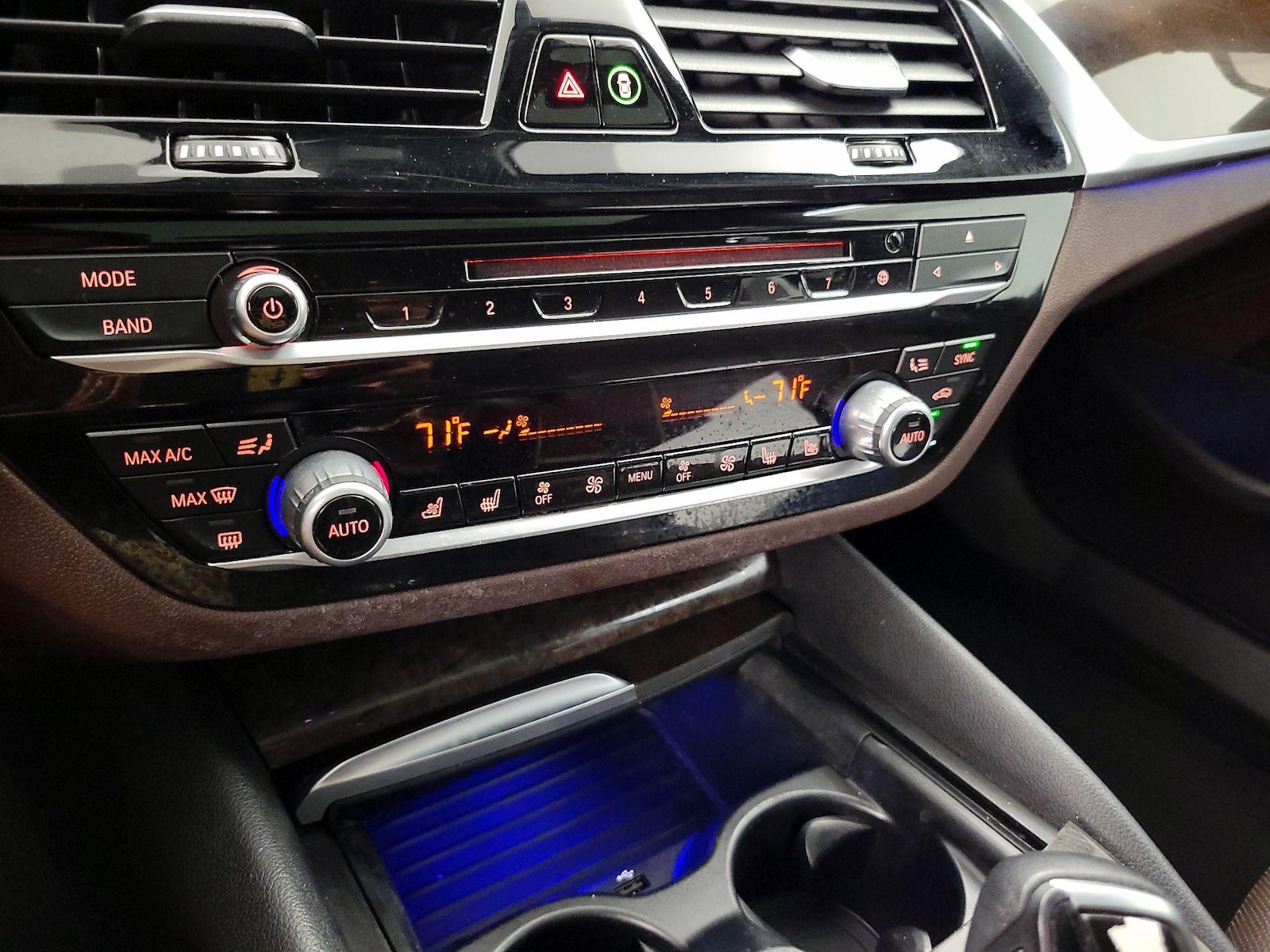 2018 BMW 5 Series 530e - Photo 17