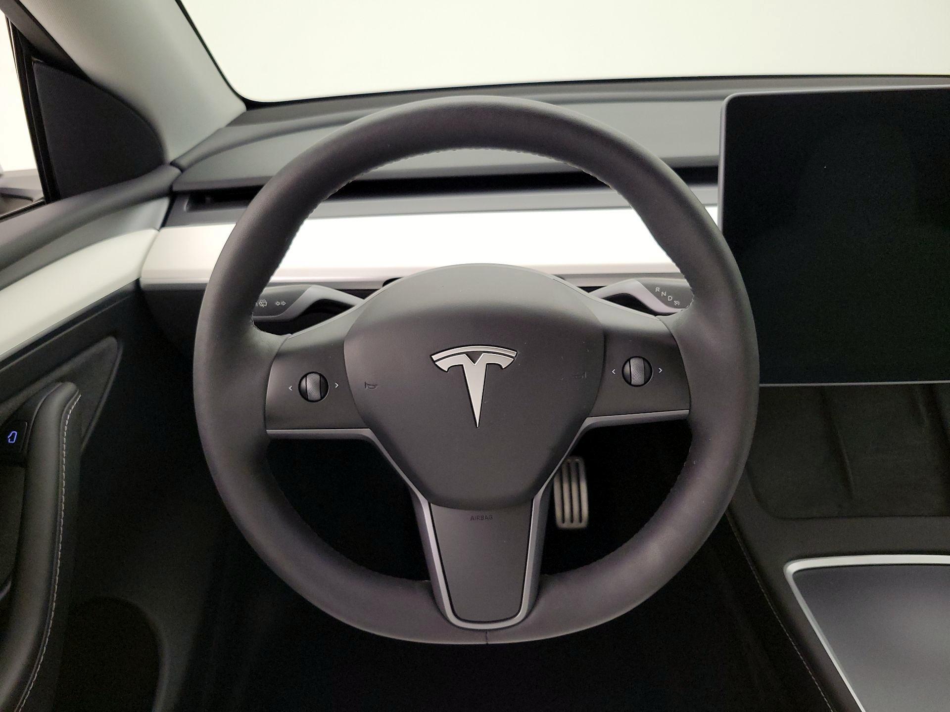 Thumbnail: 2023 Tesla Model Y - 10