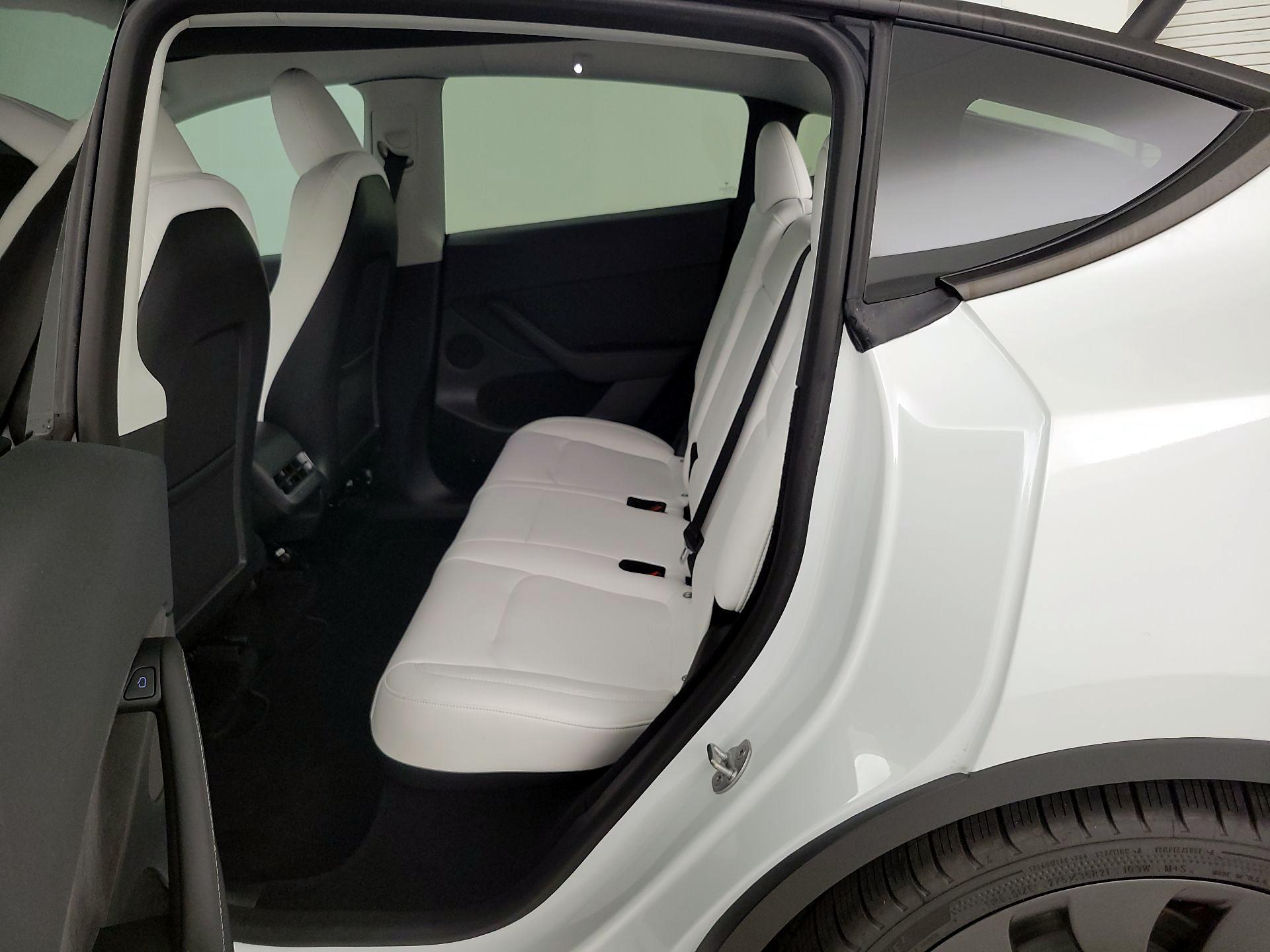 Thumbnail: 2023 Tesla Model Y - 17