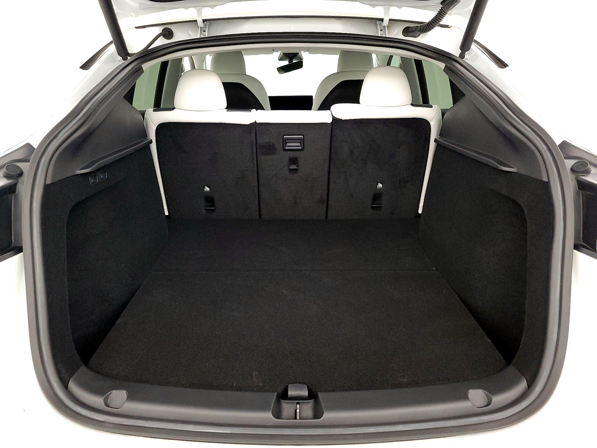 Thumbnail: 2023 Tesla Model Y - 18