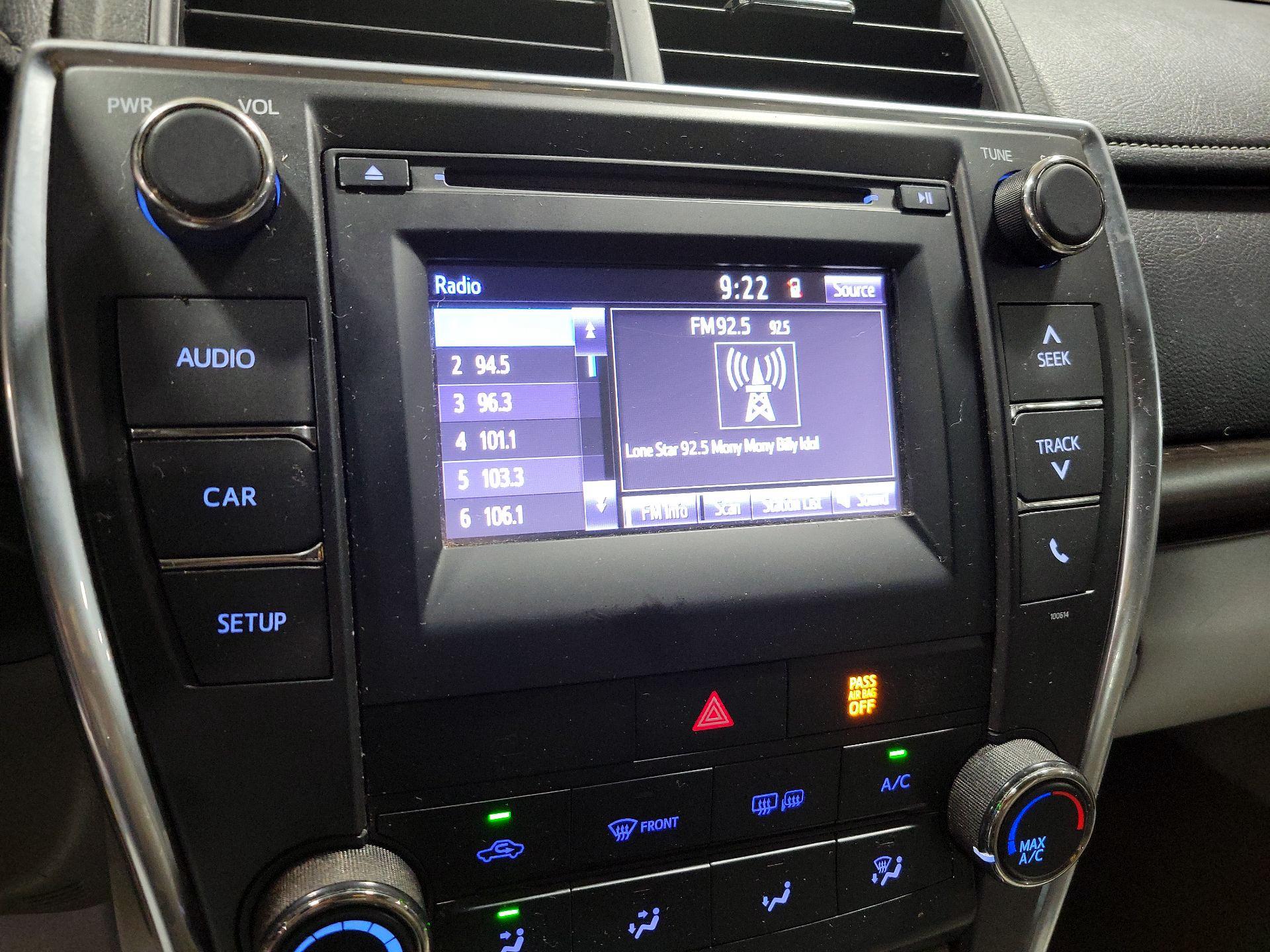 Thumbnail: 2016 Toyota Camry - 15