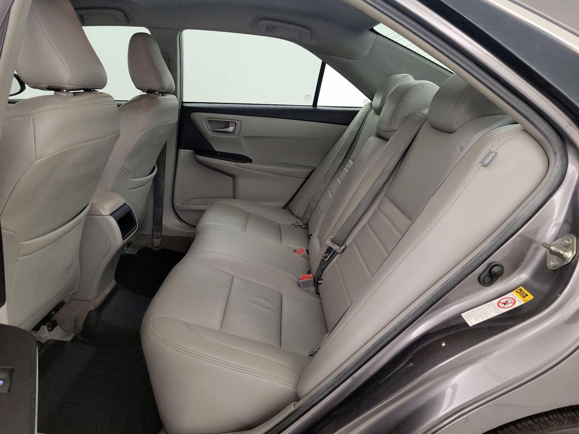 Thumbnail: 2016 Toyota Camry - 18