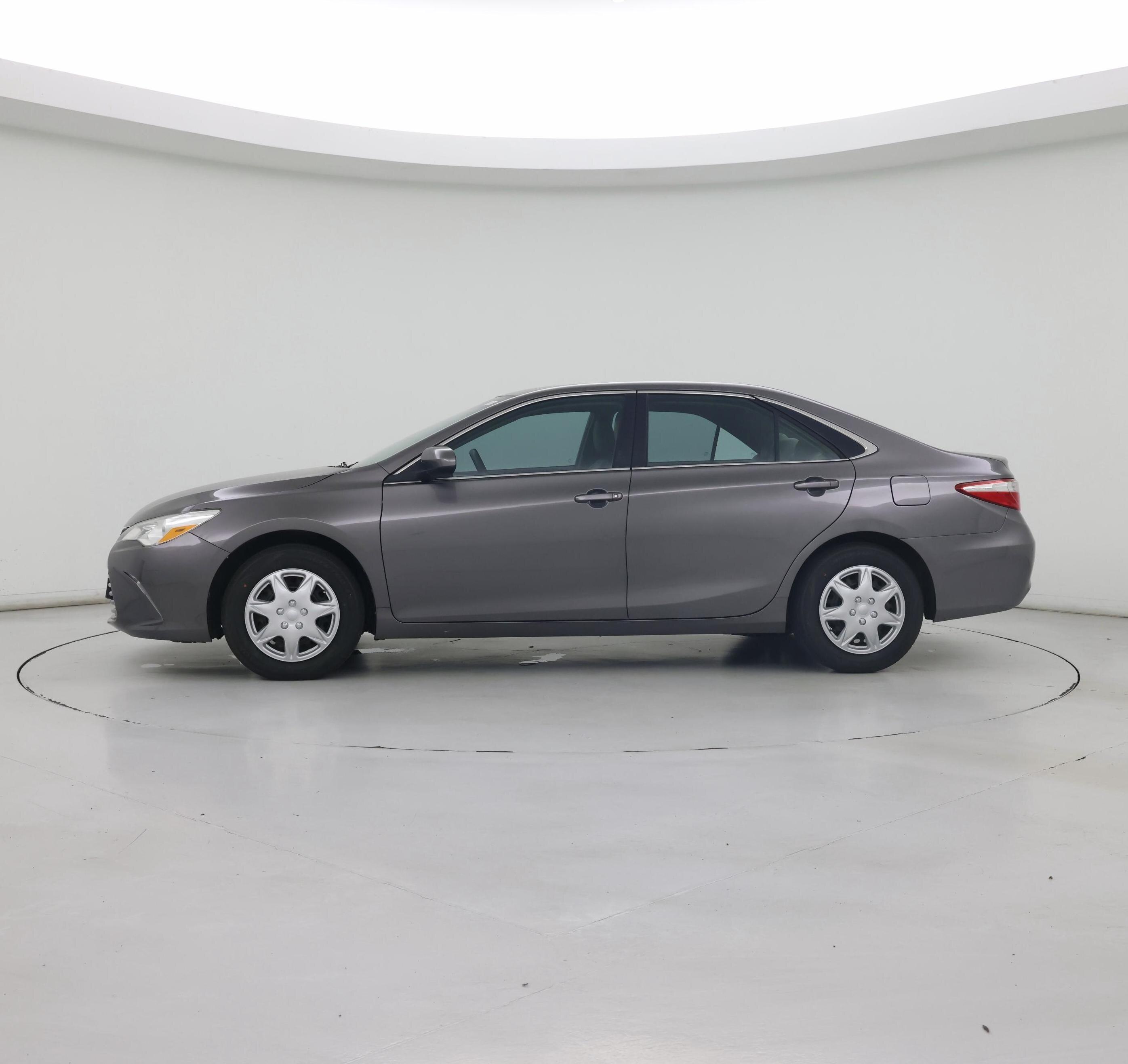 Thumbnail: 2016 Toyota Camry - 3