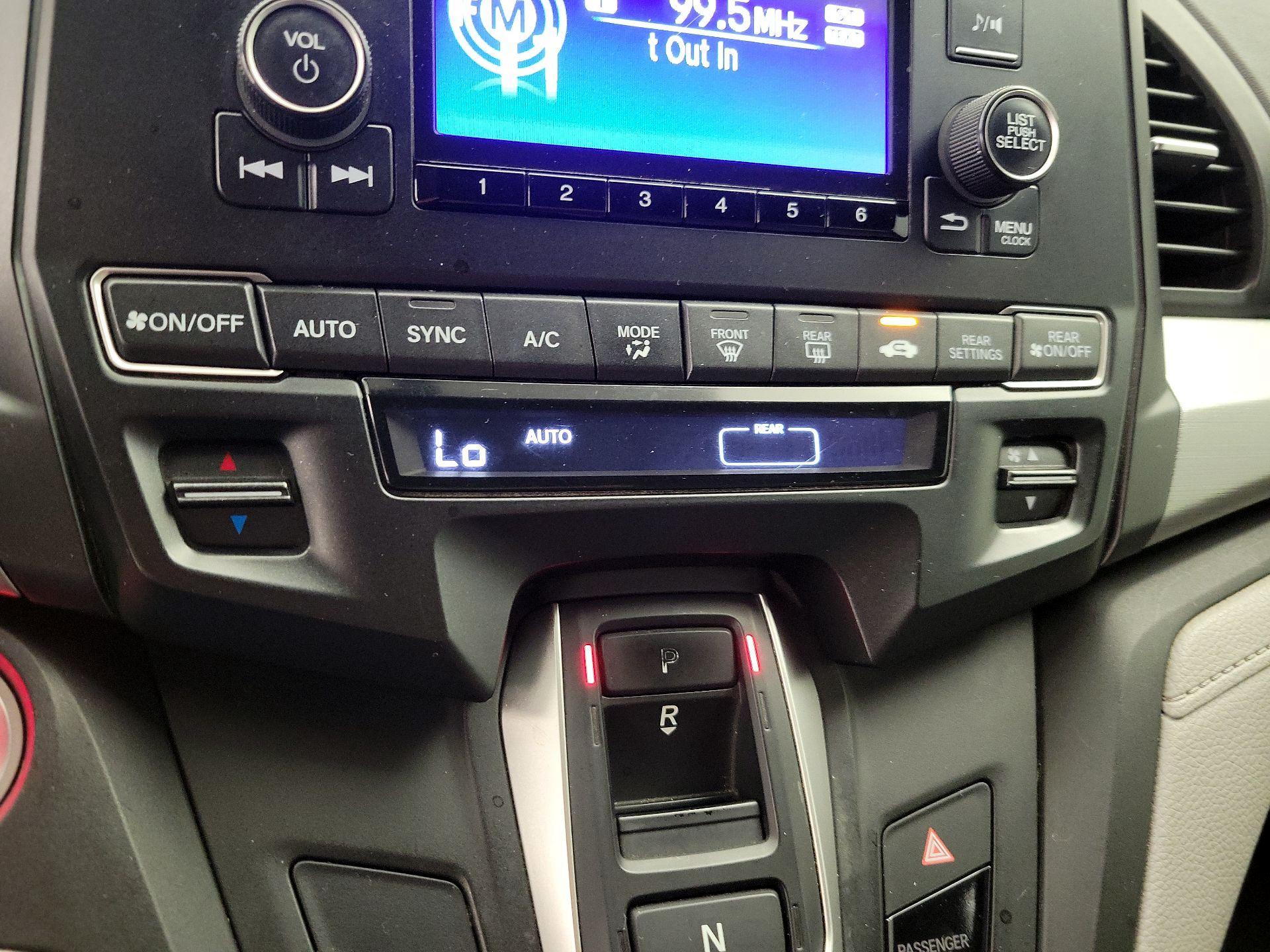 Thumbnail: 2019 Honda Odyssey - 16