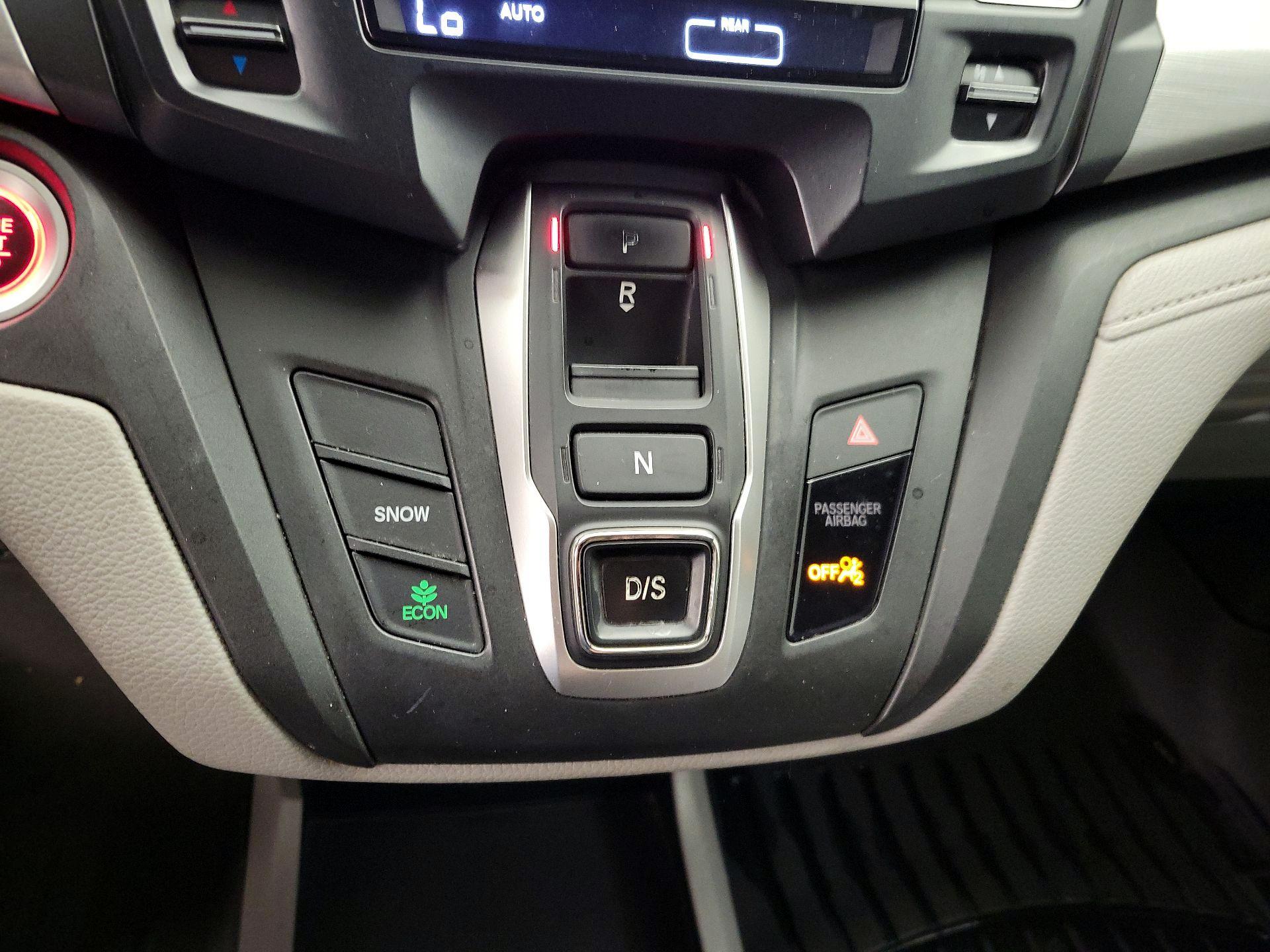 Thumbnail: 2019 Honda Odyssey - 17