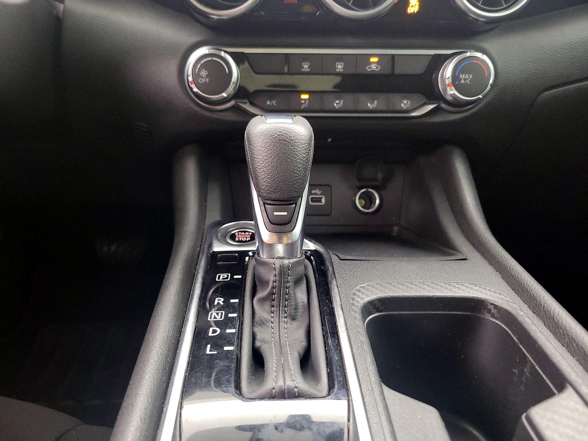 Thumbnail: 2020 Nissan Sentra - 17