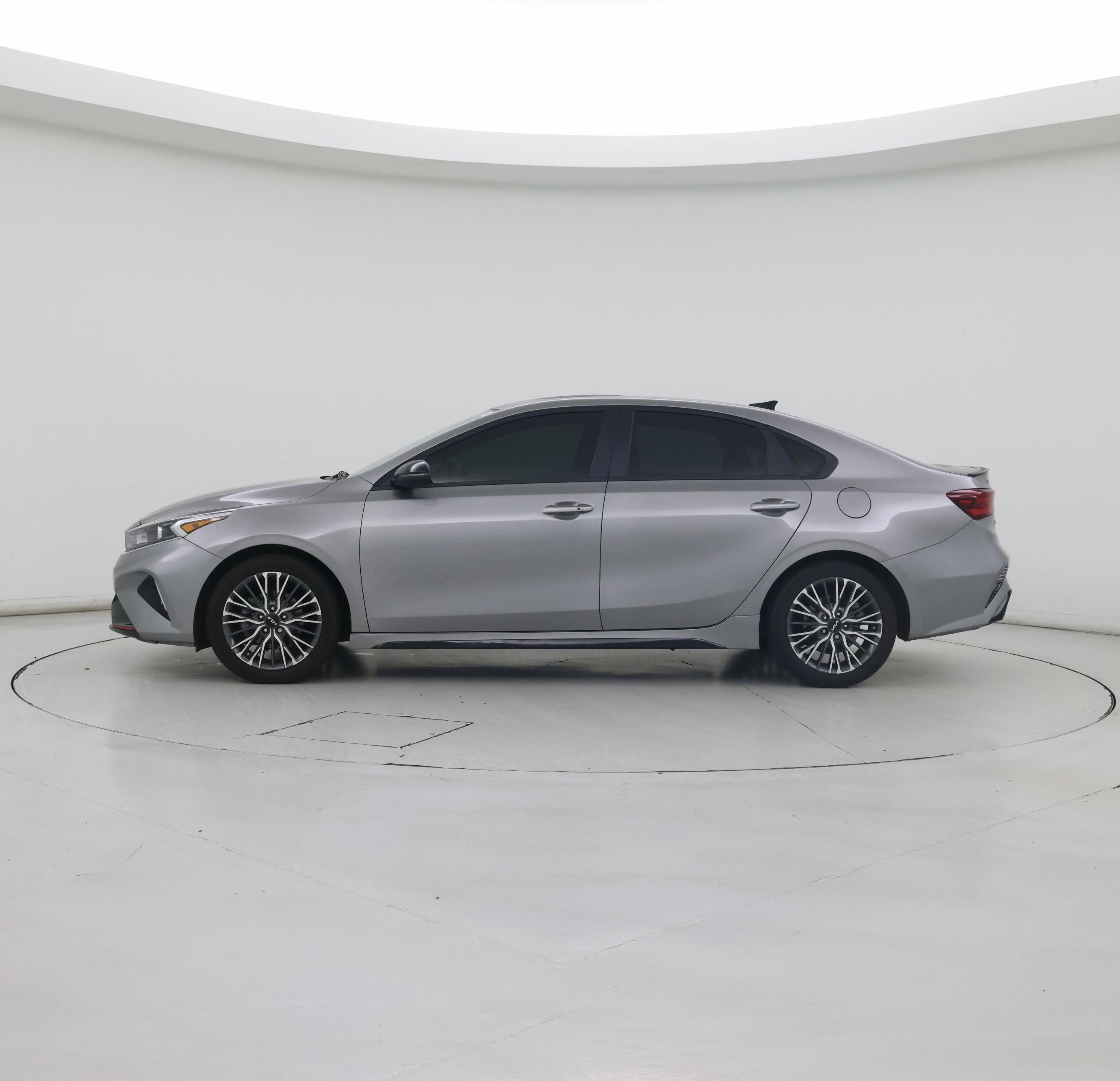 Thumbnail: 2024 Kia Forte - 3