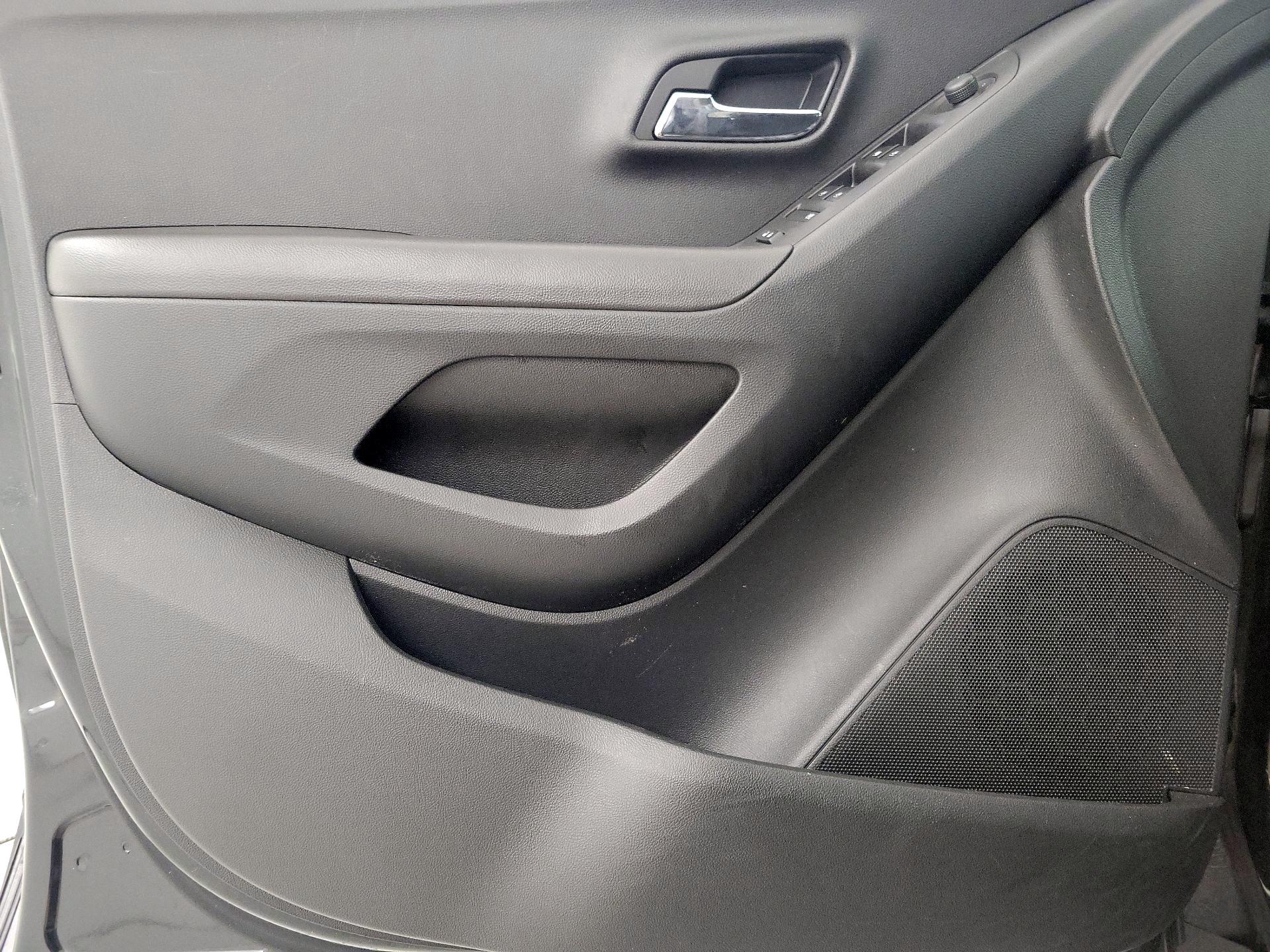 Thumbnail: 2020 Chevrolet Trax - 12