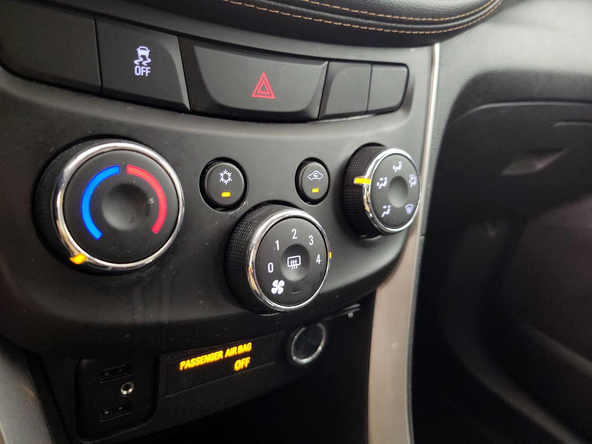 Thumbnail: 2020 Chevrolet Trax - 16