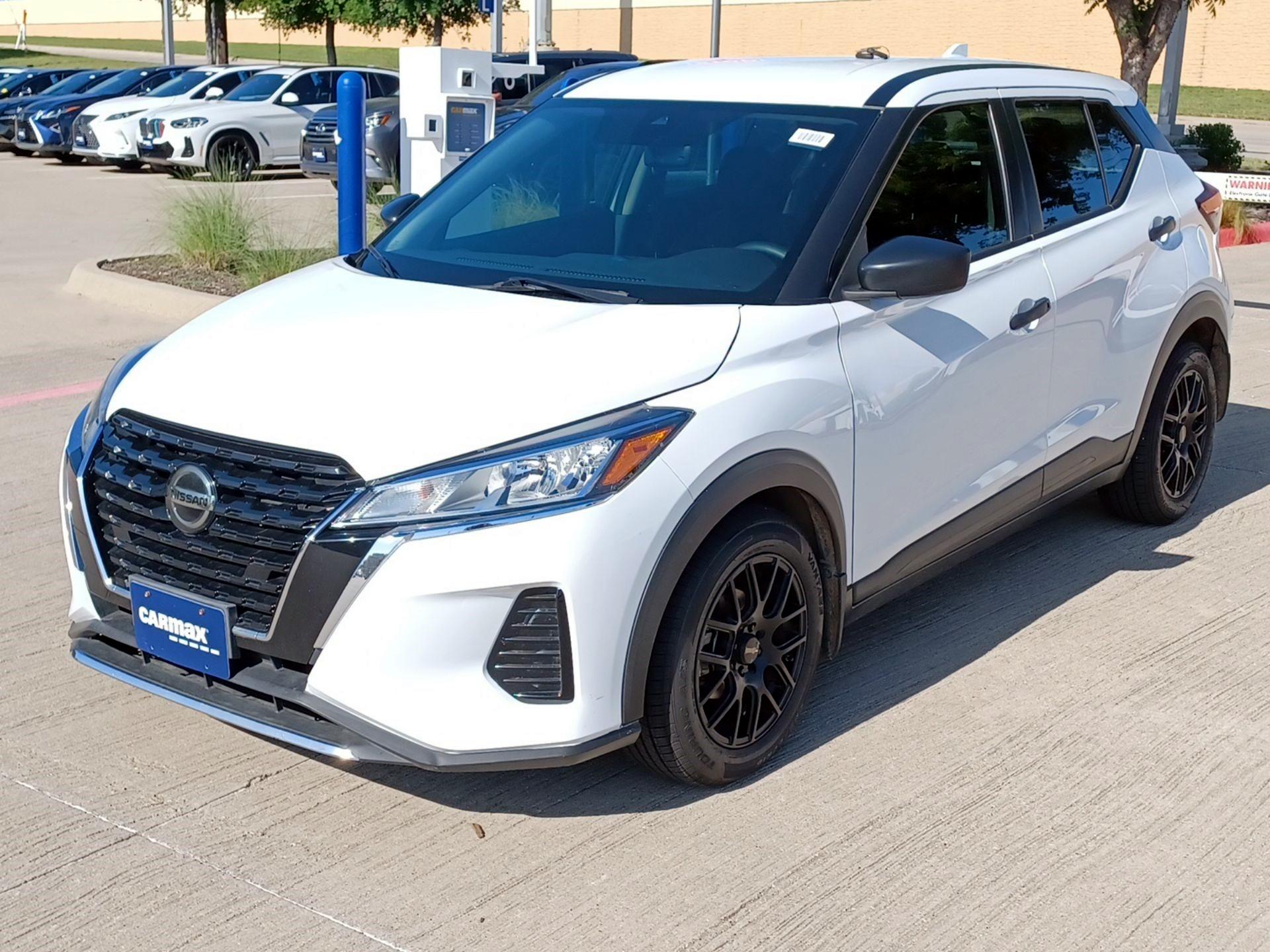 Thumbnail: 2021 Nissan Kicks - 3
