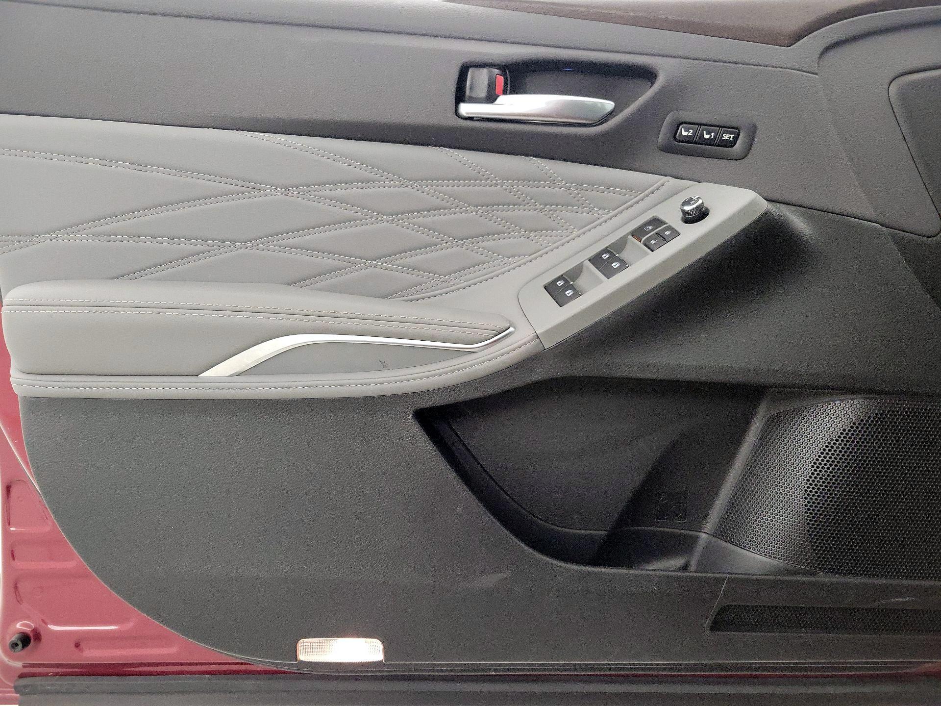 Thumbnail: 2021 Toyota Avalon - 12