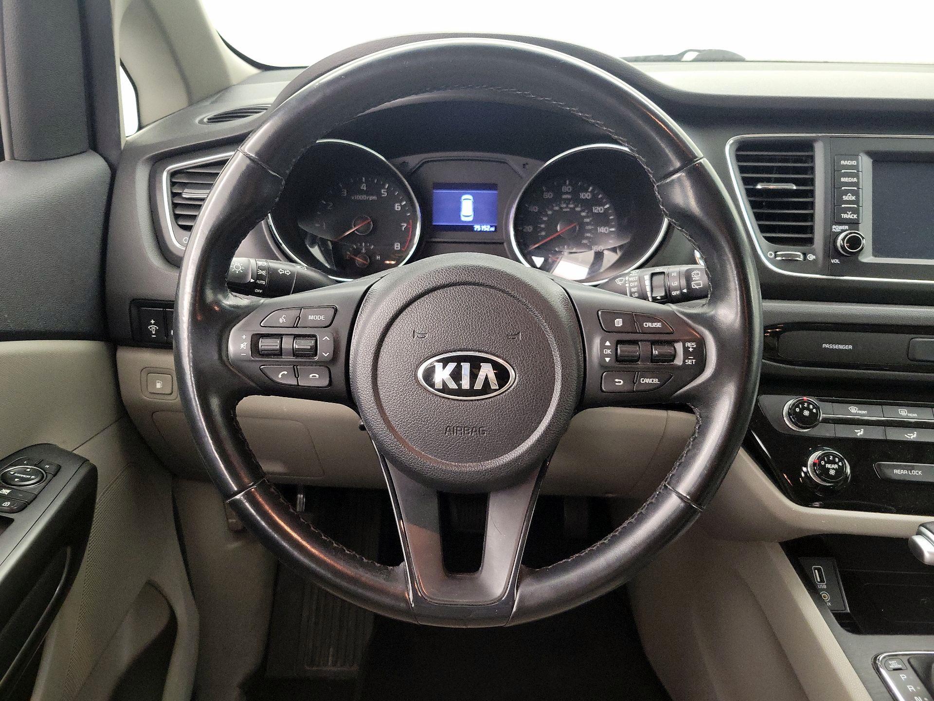 Thumbnail: 2021 Kia Sedona - 10