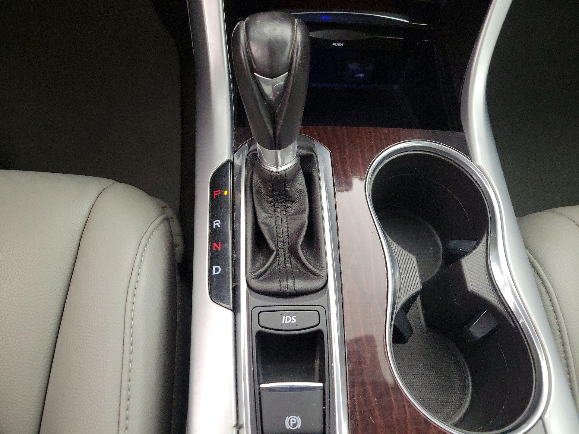 Thumbnail: 2017 Acura TLX - 17