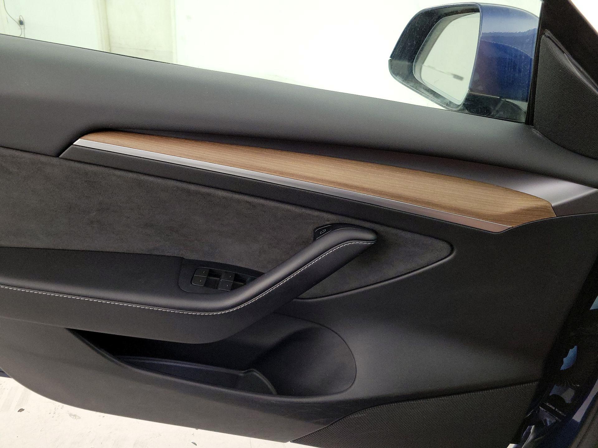 Thumbnail: 2023 Tesla Model 3 - 12