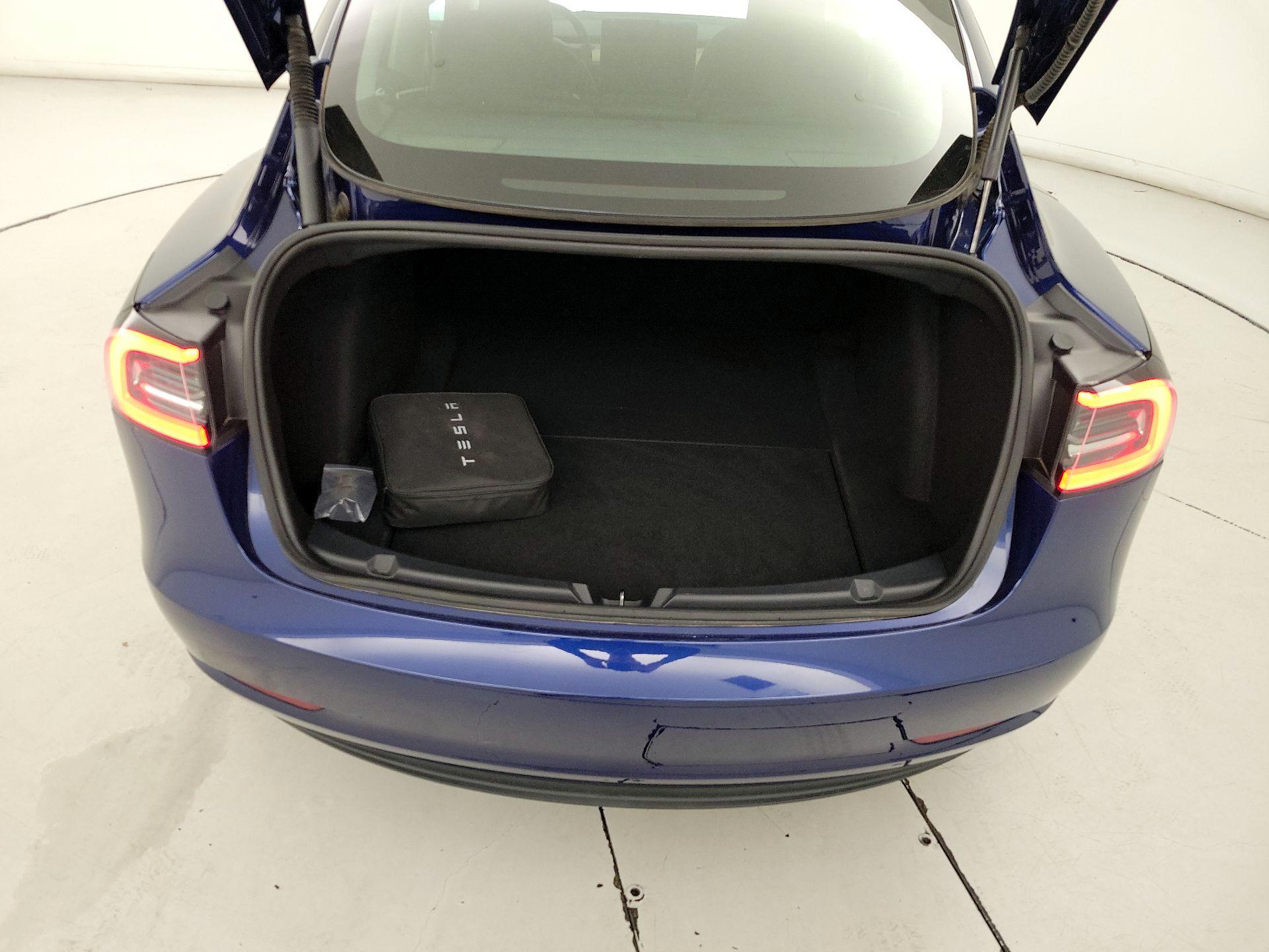 Thumbnail: 2023 Tesla Model 3 - 18