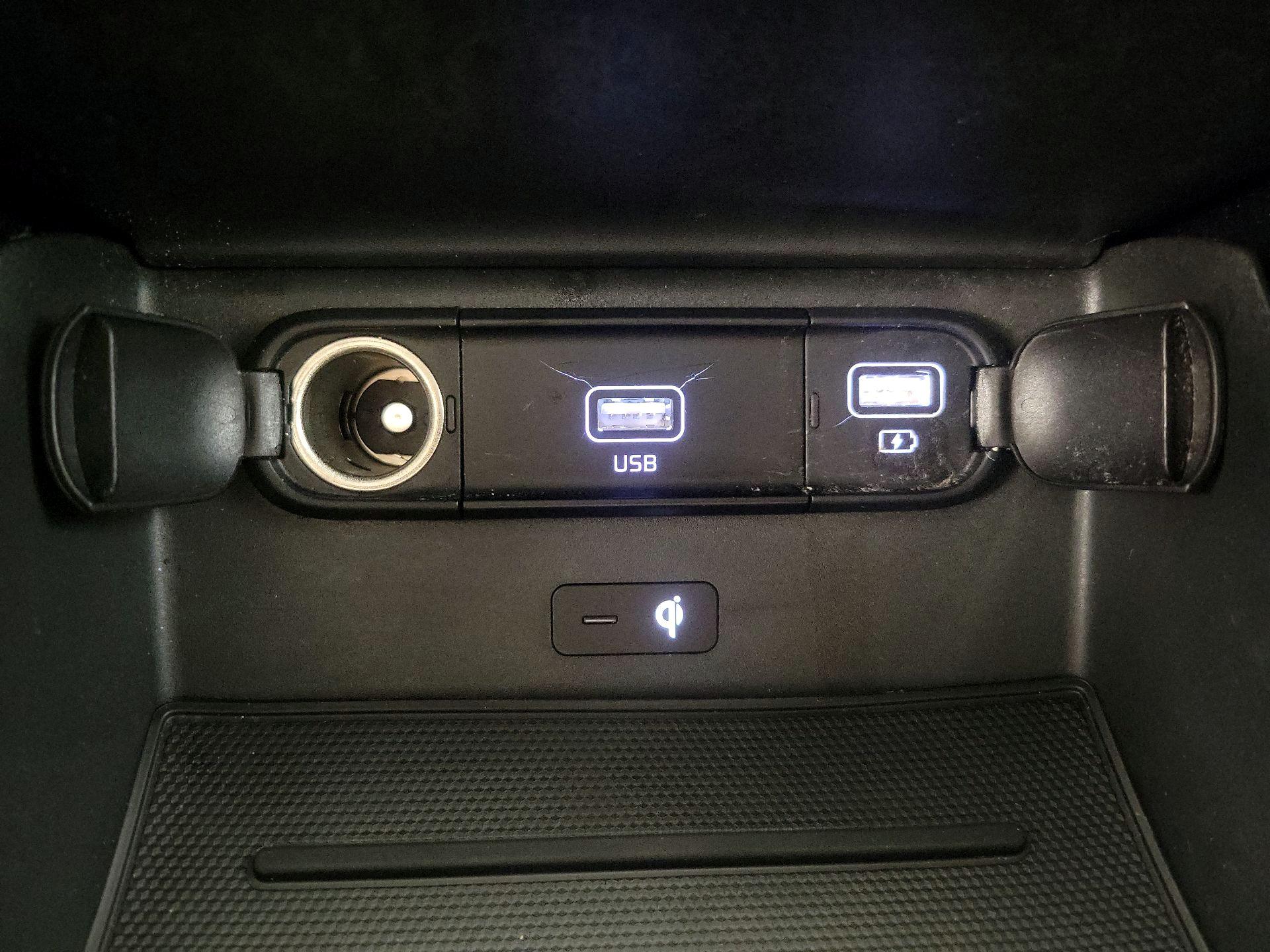 Thumbnail: 2022 Kia Telluride - 18