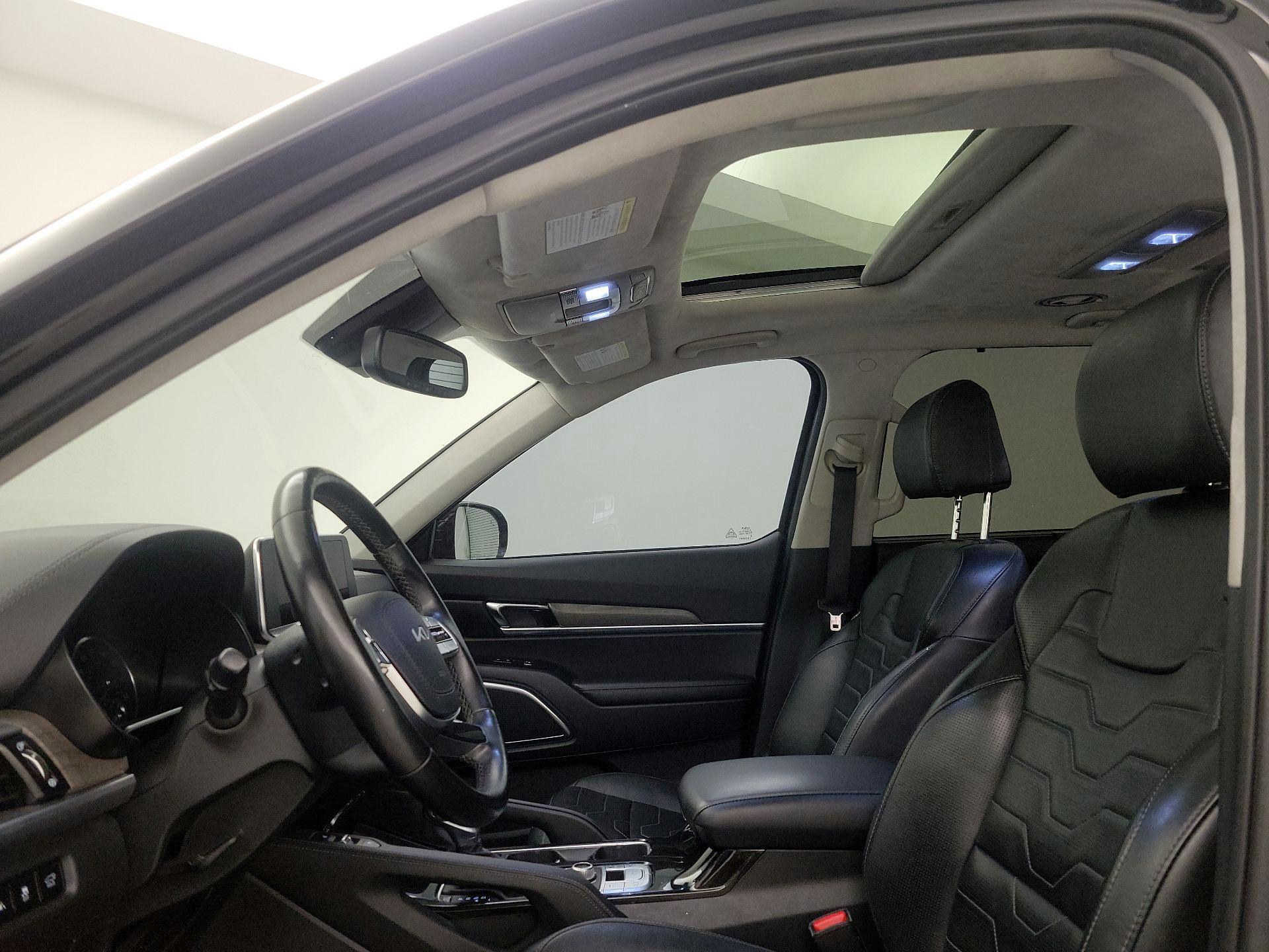 Thumbnail: 2022 Kia Telluride - 19