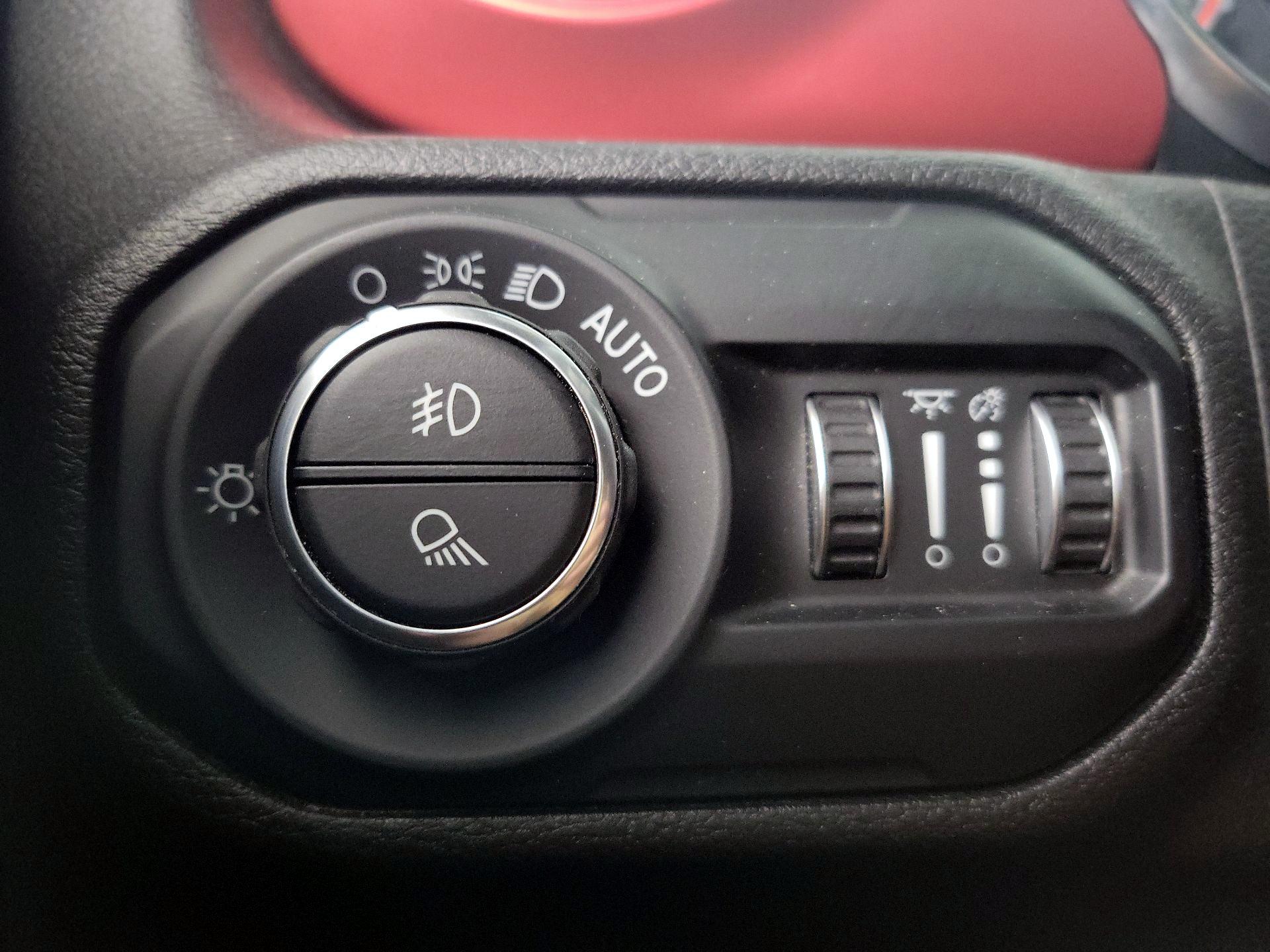 Thumbnail: 2021 Jeep Gladiator - 13