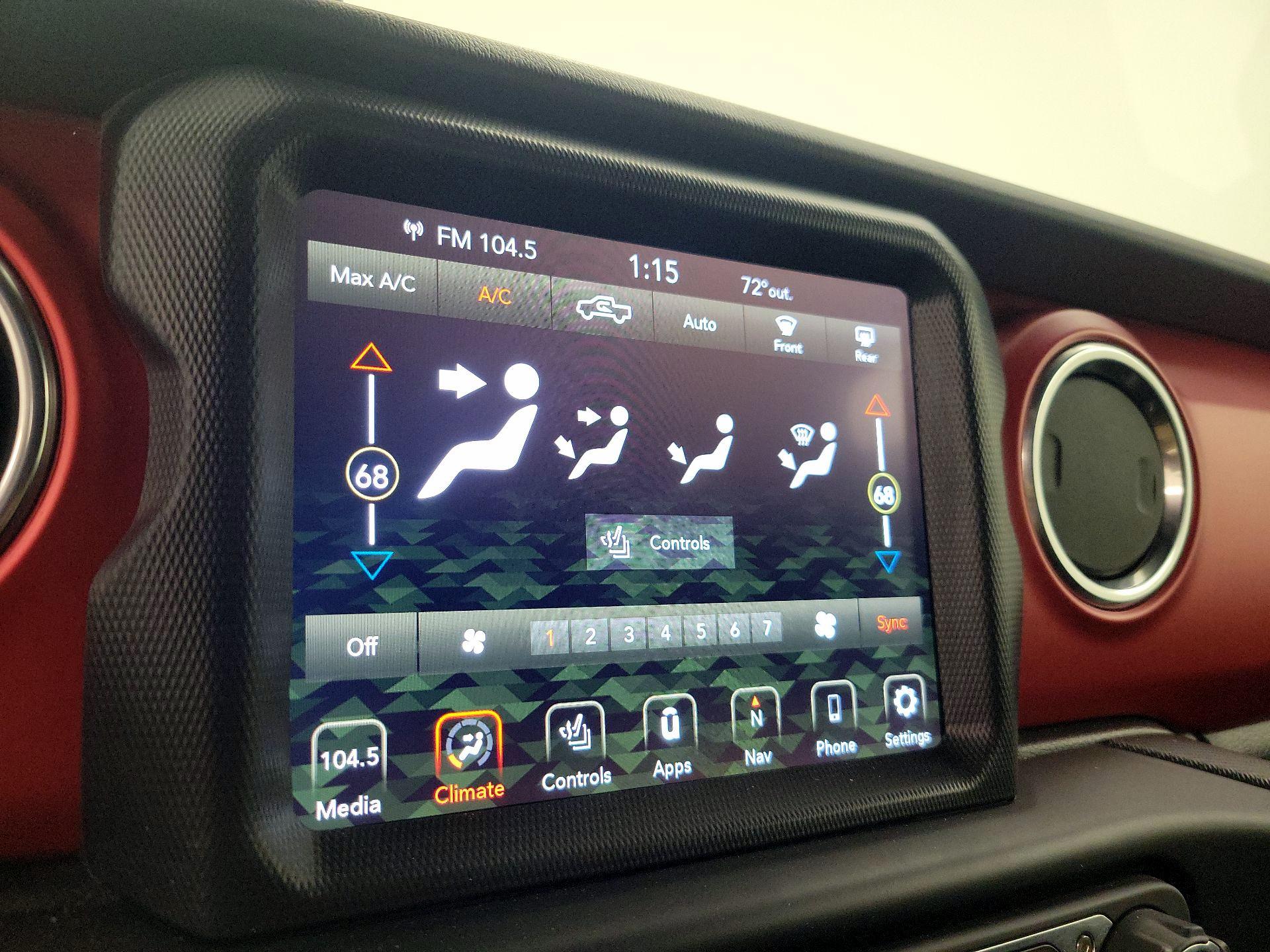 Thumbnail: 2021 Jeep Gladiator - 16