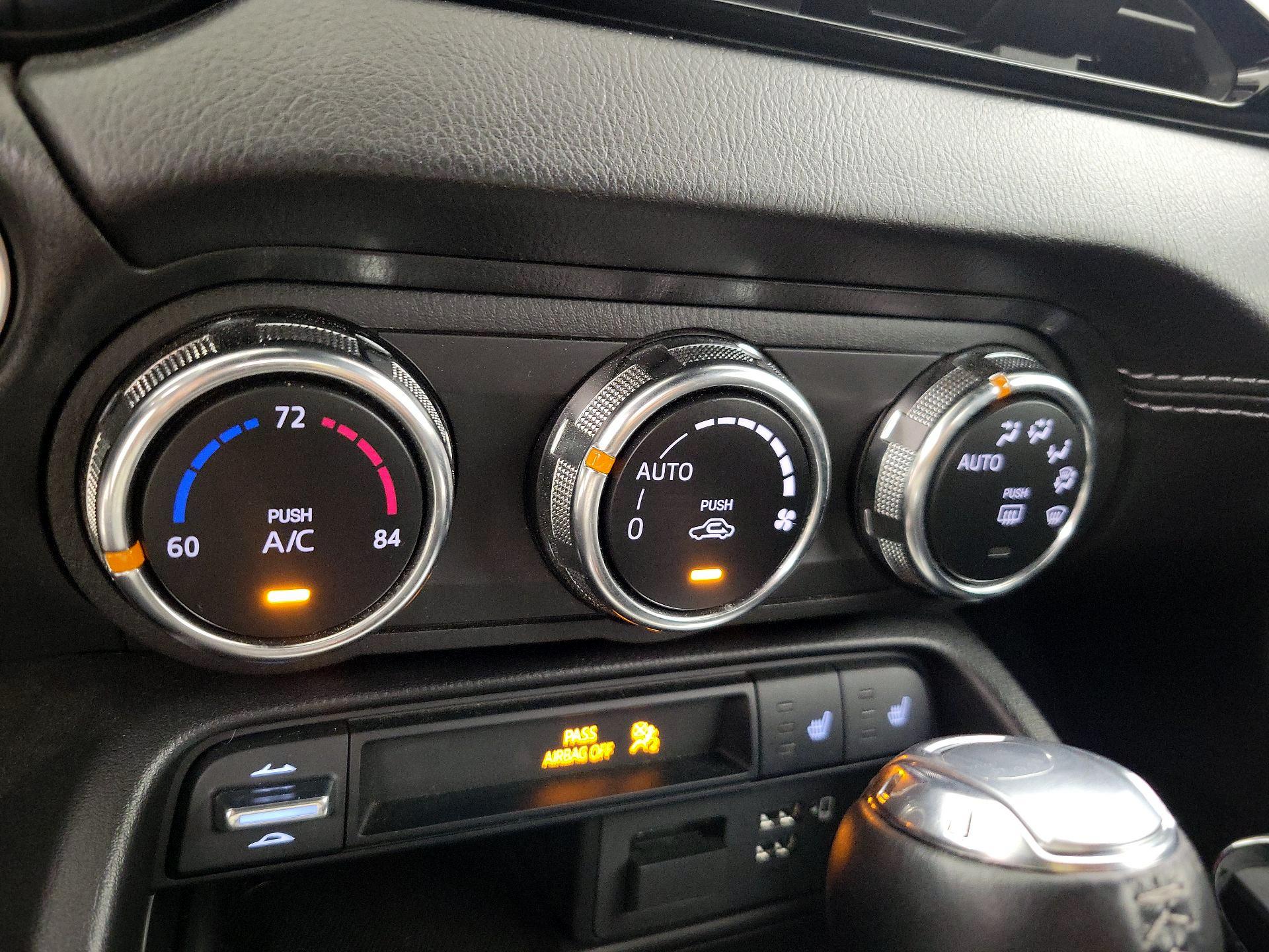 Thumbnail: 2022 Mazda MX-5 Miata - 16