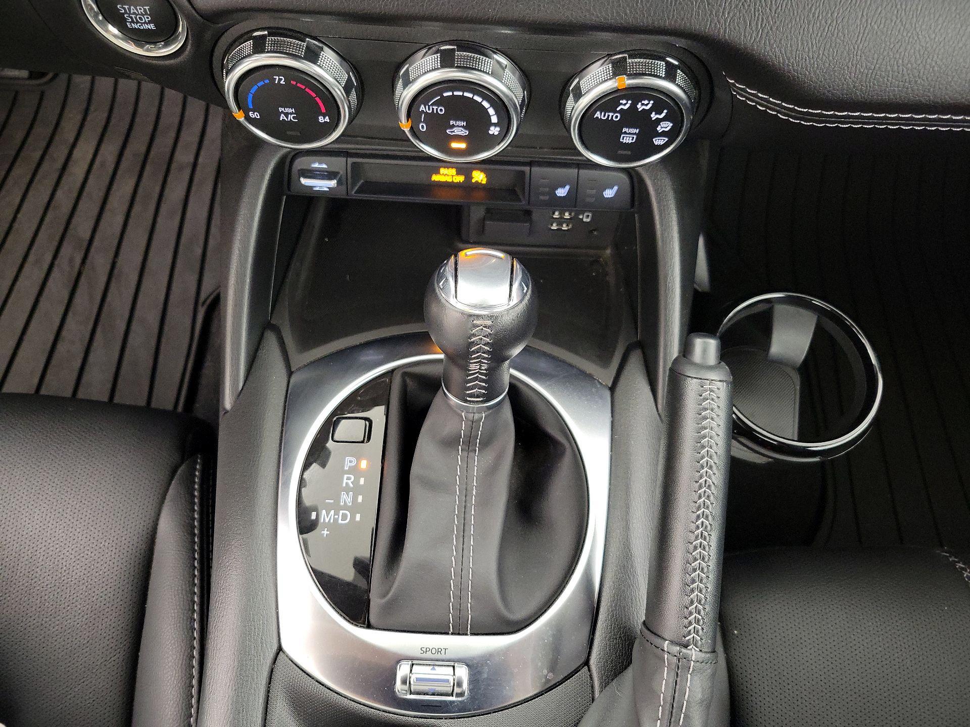 Thumbnail: 2022 Mazda MX-5 Miata - 17