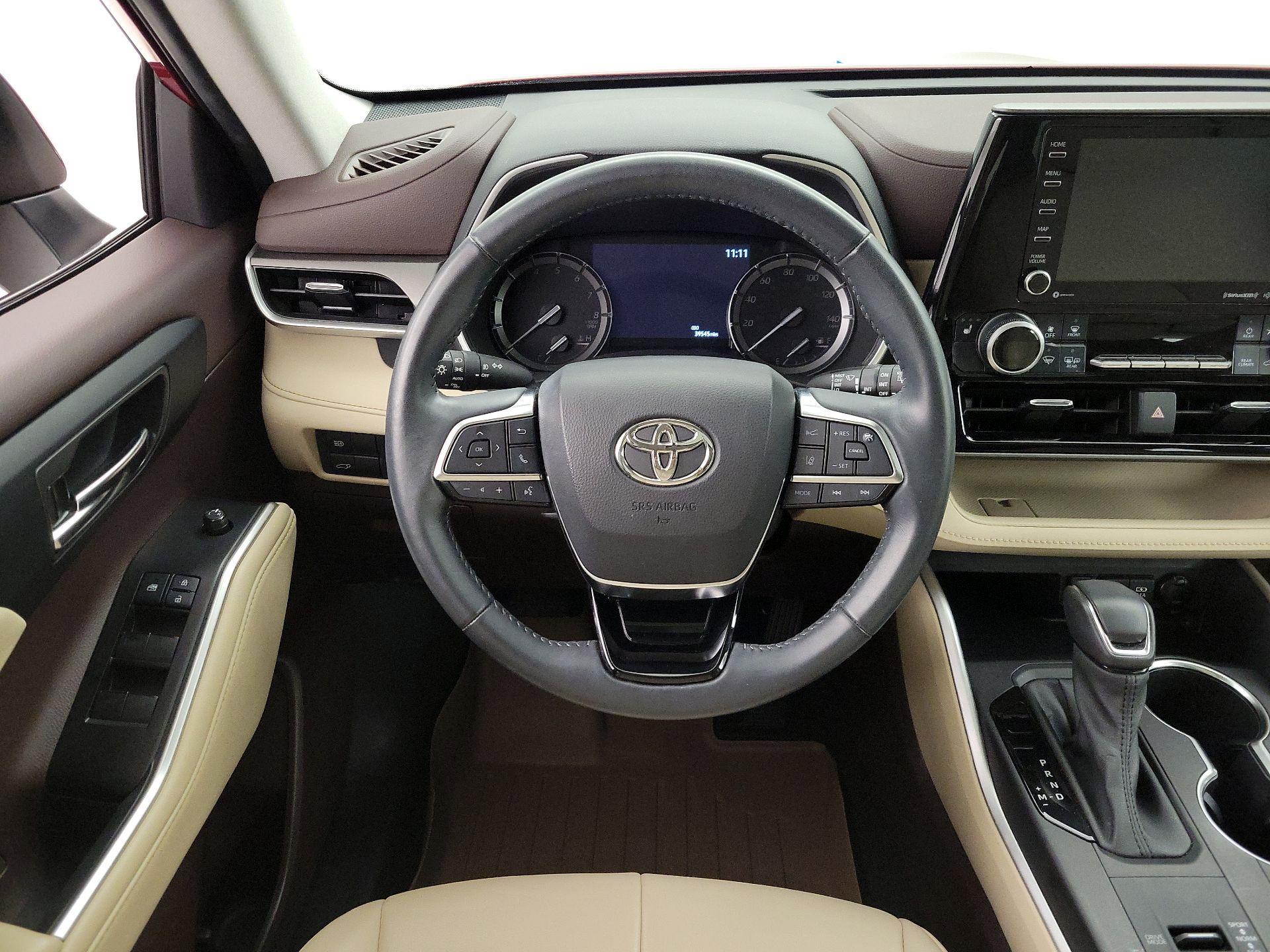 Thumbnail: 2021 Toyota Highlander - 10