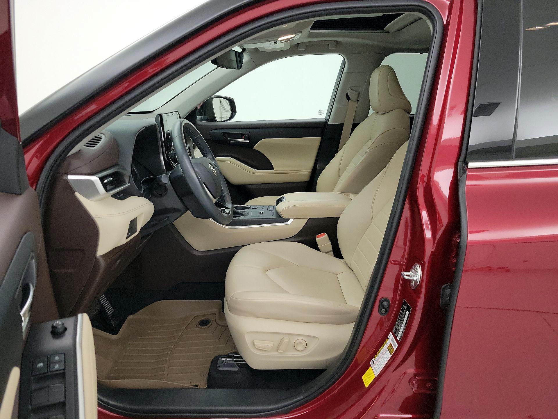 Thumbnail: 2021 Toyota Highlander - 11