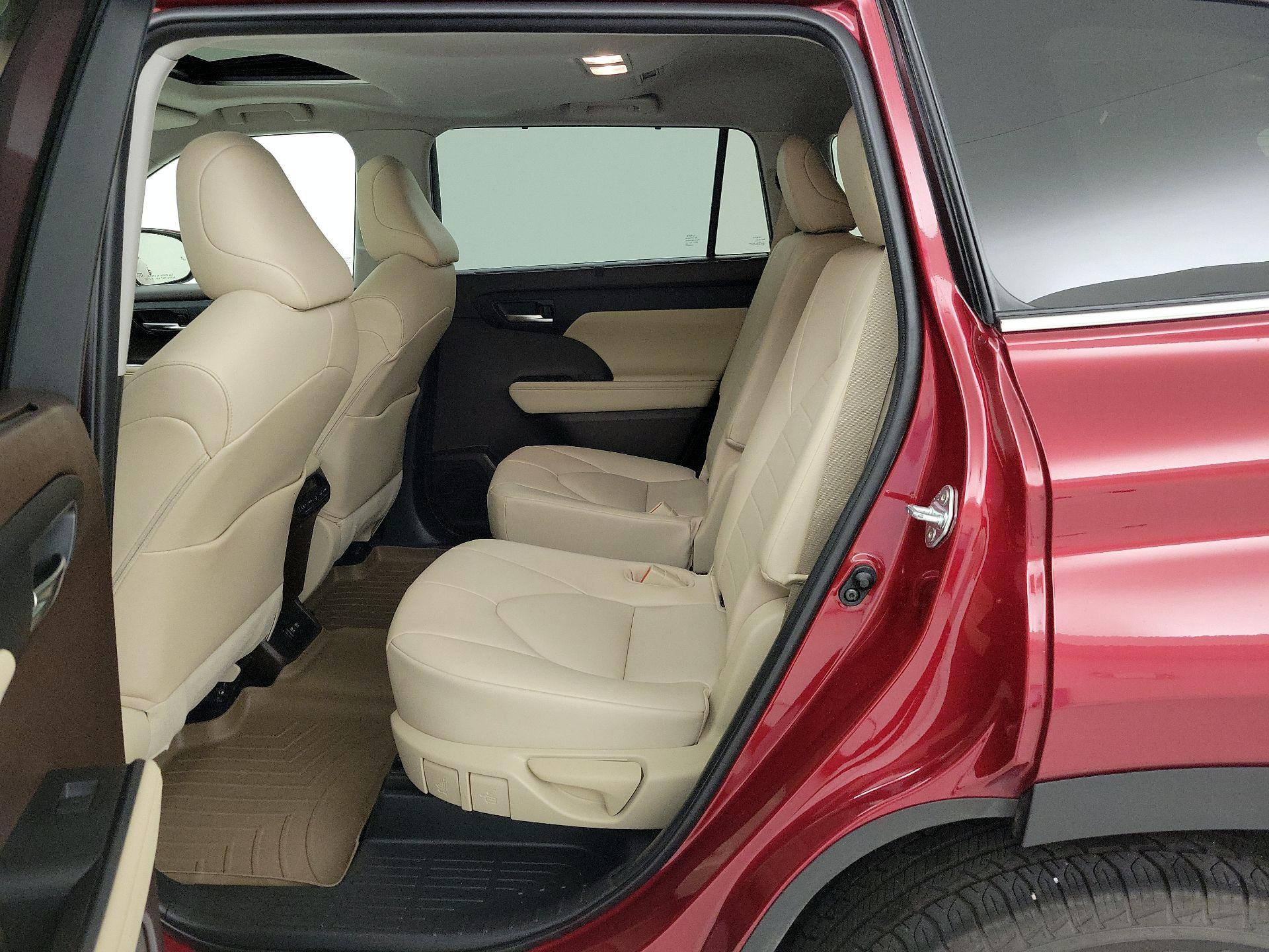 Thumbnail: 2021 Toyota Highlander - 20