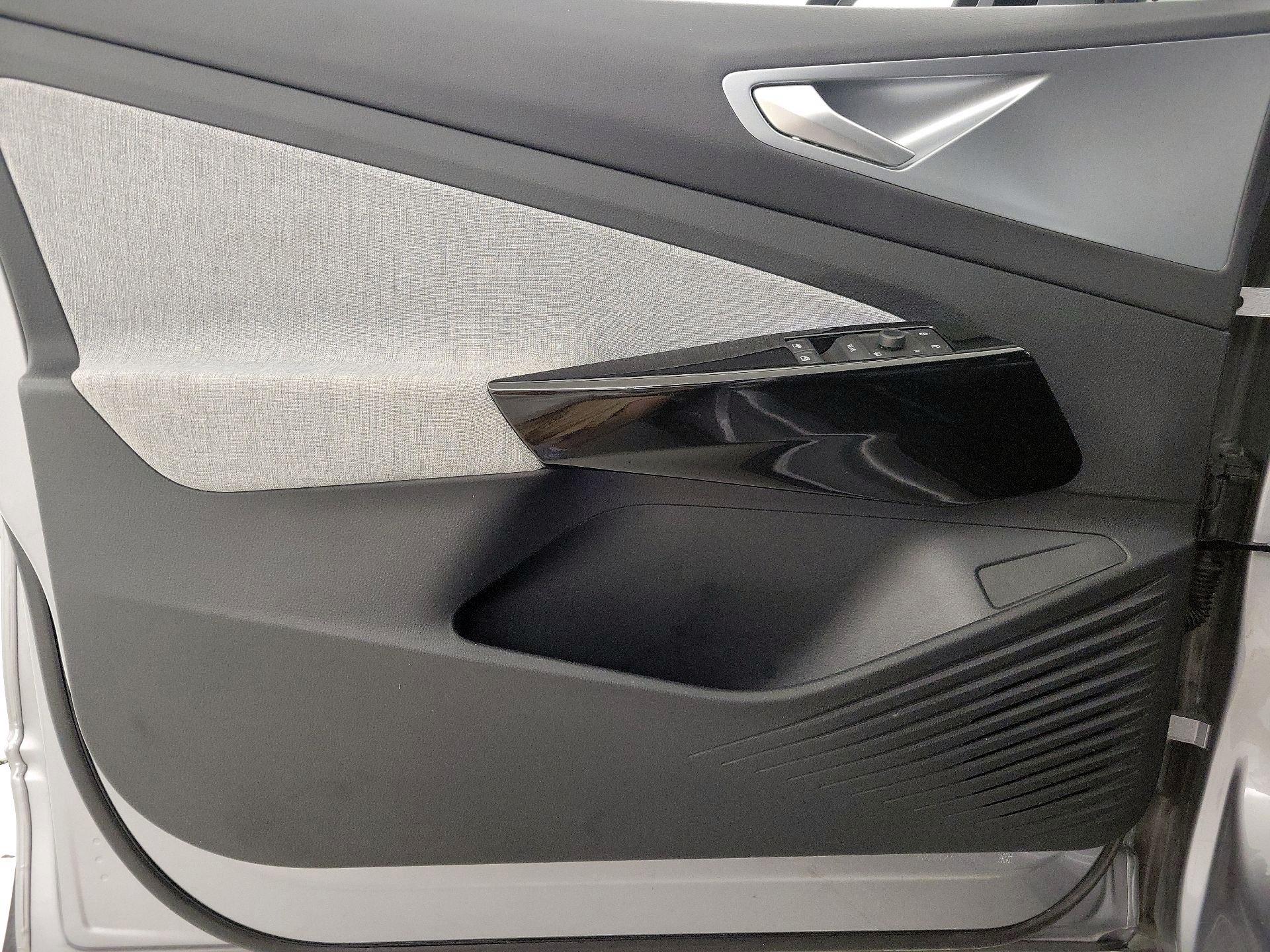 Thumbnail: 2023 Volkswagen ID.4 - 12