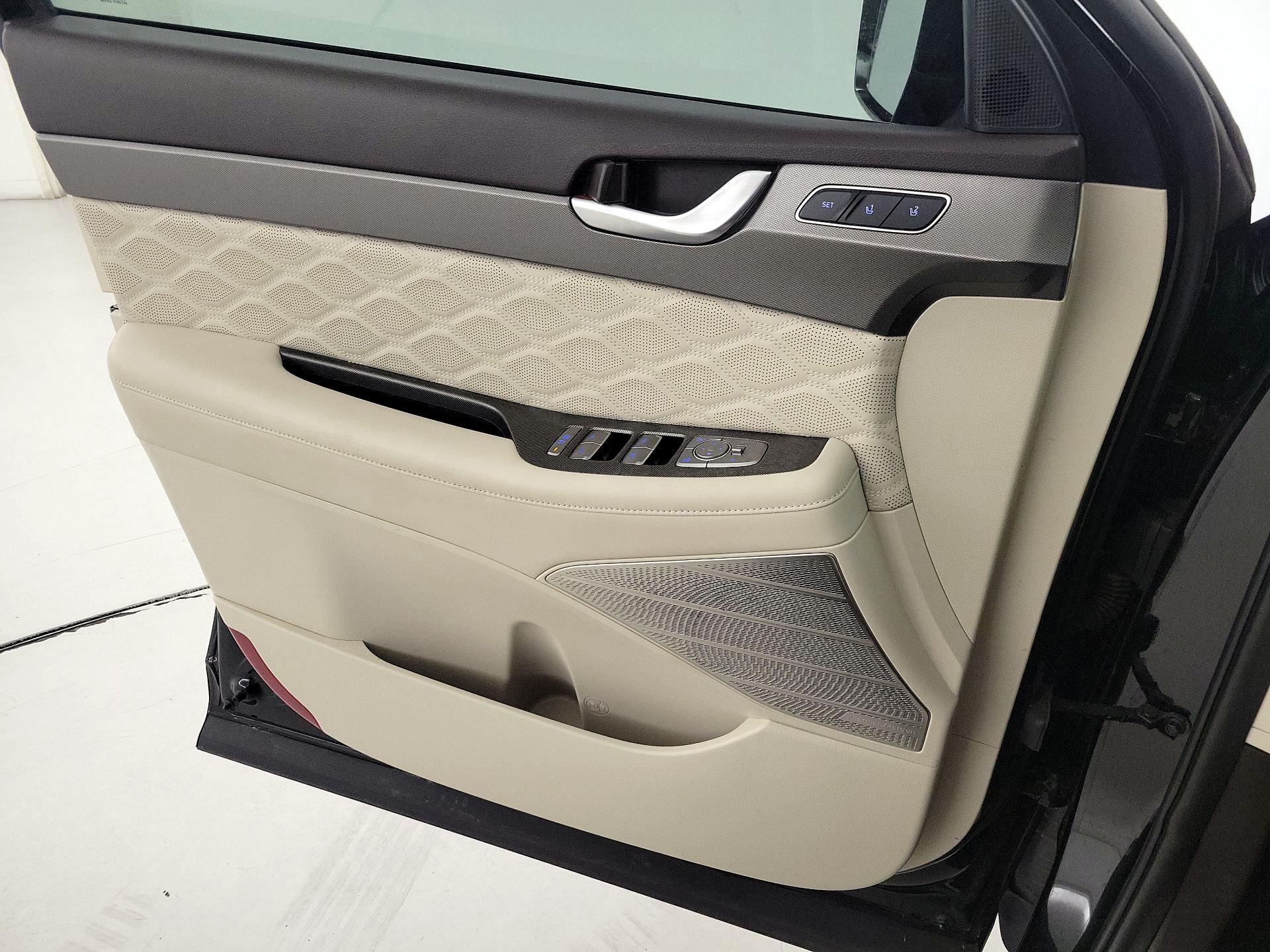 Thumbnail: 2021 Hyundai Palisade - 12