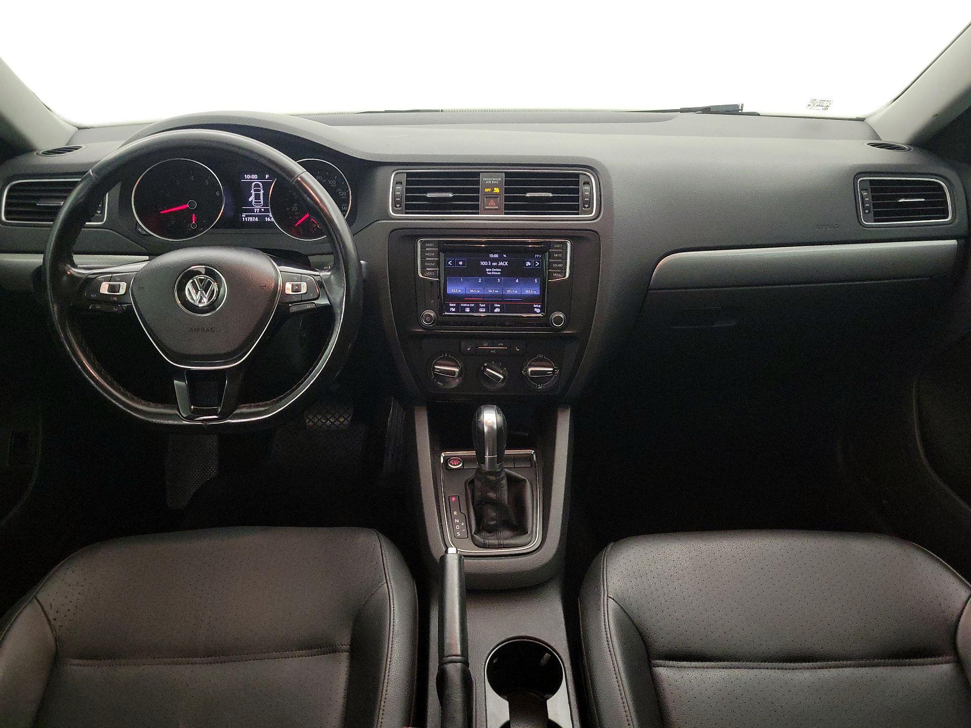 Thumbnail: 2017 Volkswagen Jetta - 9