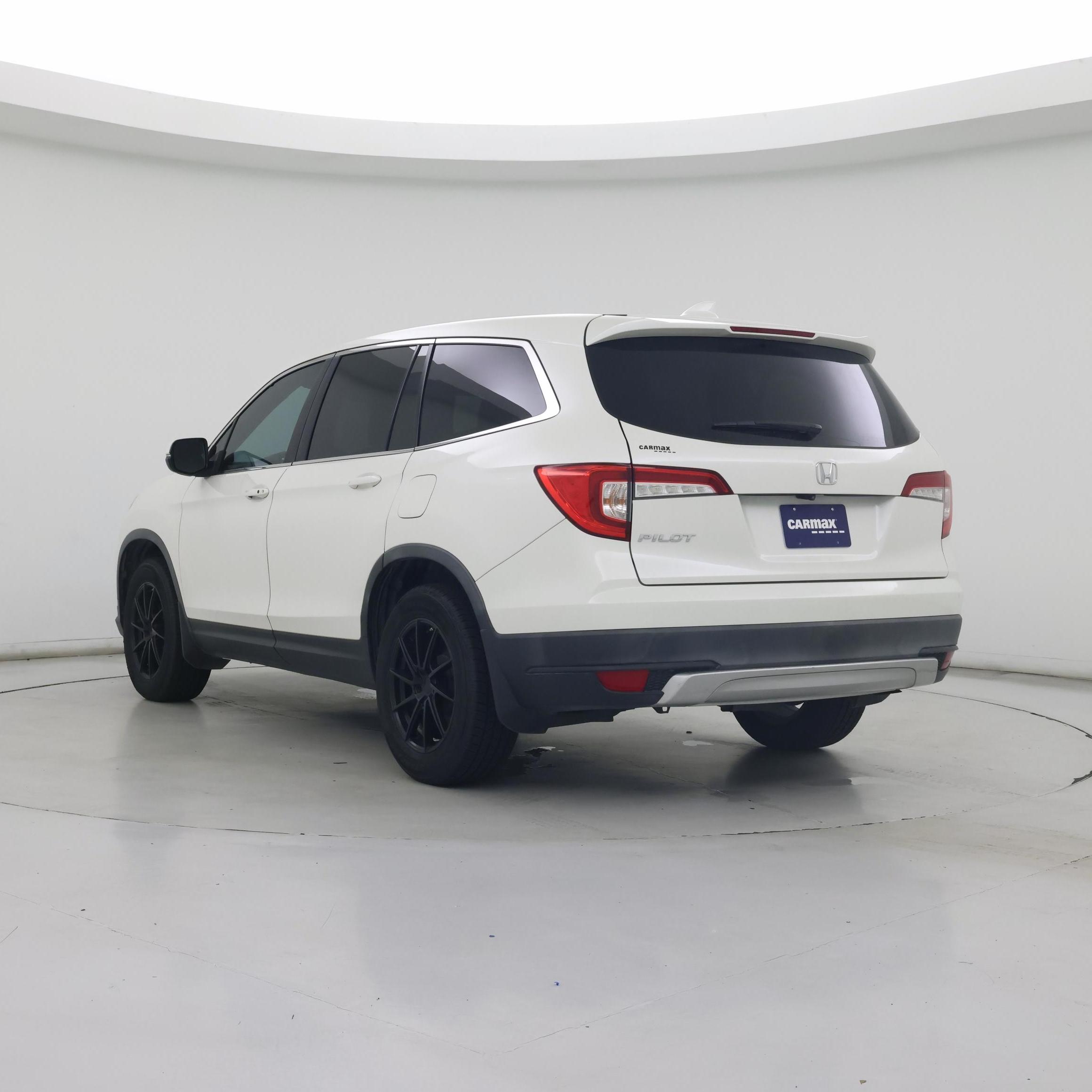 Thumbnail: 2019 Honda Pilot - 2