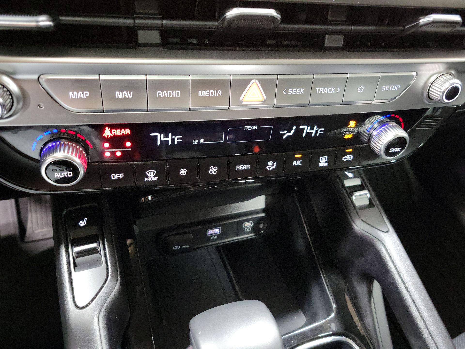 Thumbnail: 2024 Kia Telluride - 17