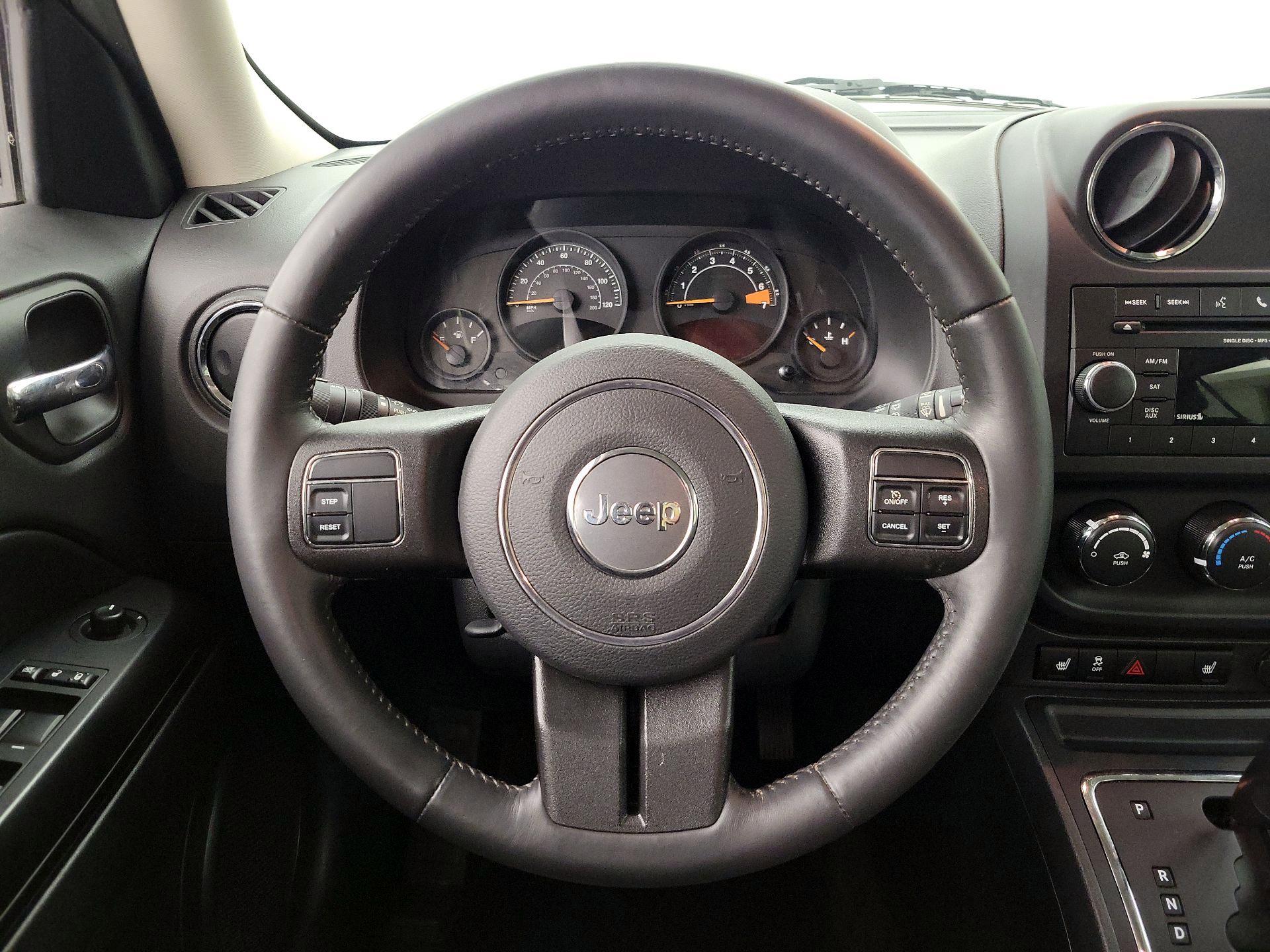 Thumbnail: 2016 Jeep Patriot - 10