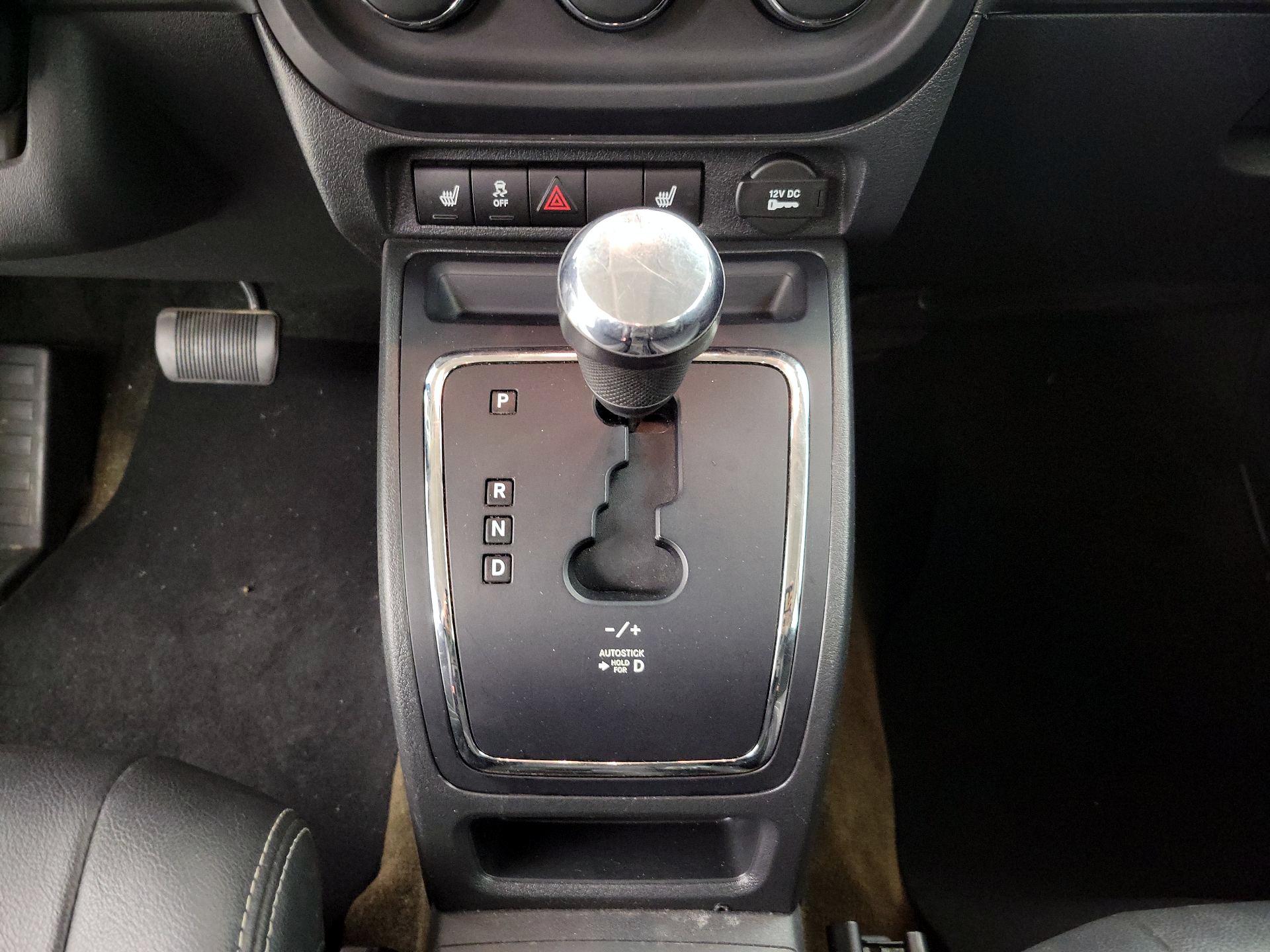 Thumbnail: 2016 Jeep Patriot - 15