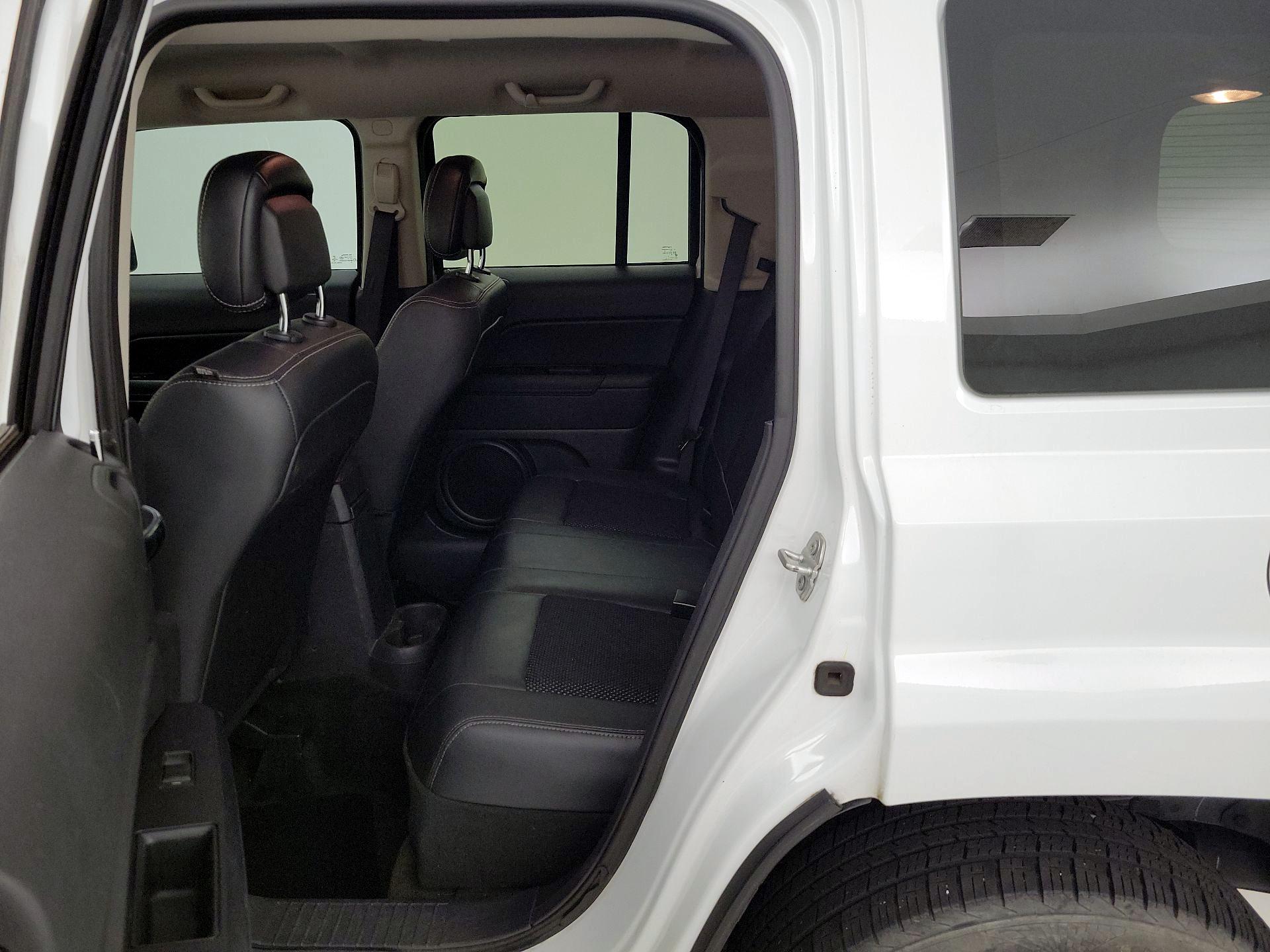 Thumbnail: 2016 Jeep Patriot - 16