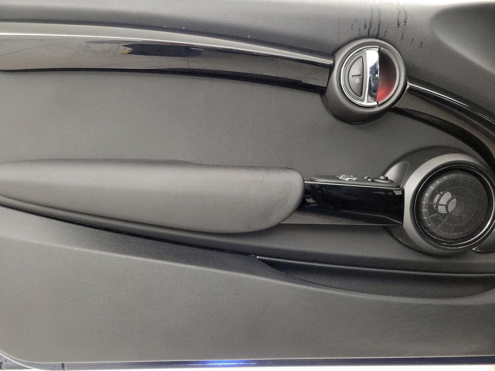 Thumbnail: 2019 MINI Cooper Hardtop - 12