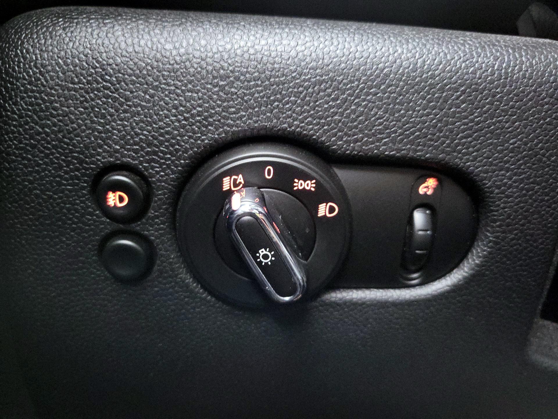 Thumbnail: 2019 MINI Cooper Hardtop - 13