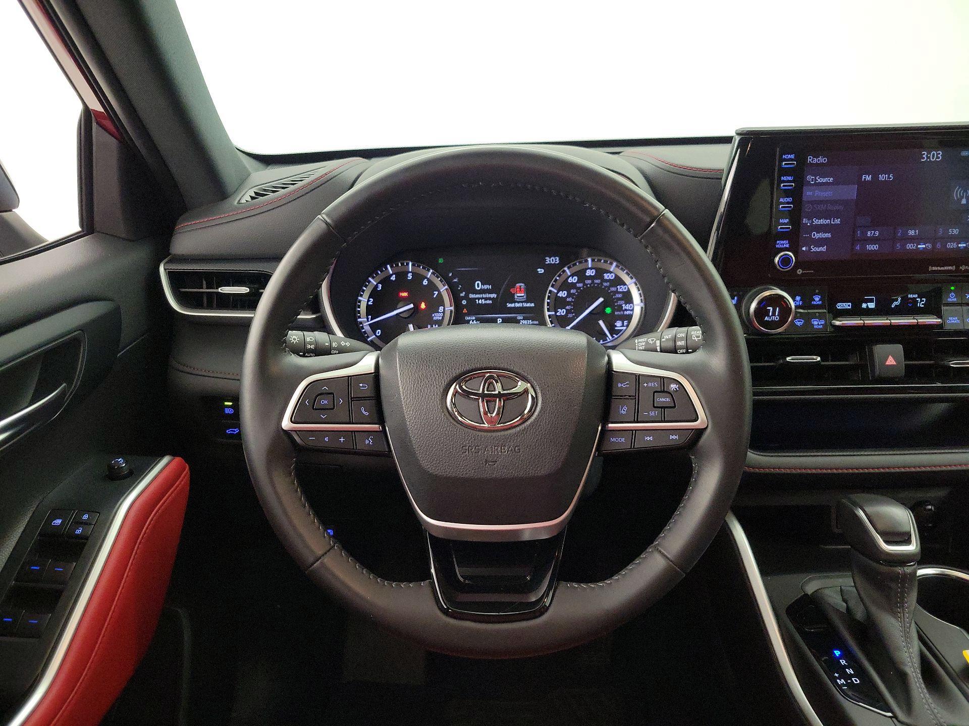 Thumbnail: 2022 Toyota Highlander - 10